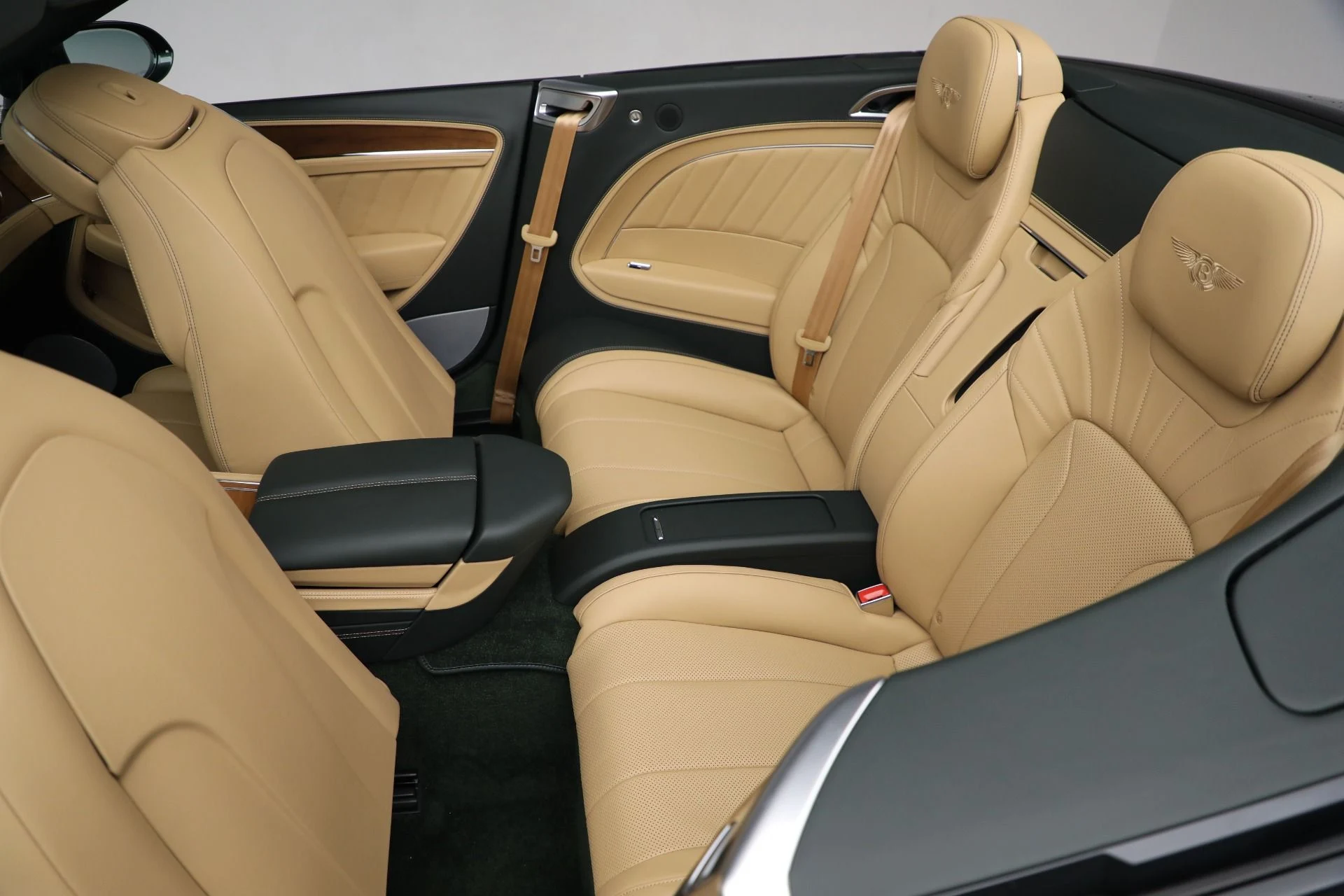 mph034_2839396302_New_2024_Bentley_Continental_GTC_Edition_8_0ee8650150