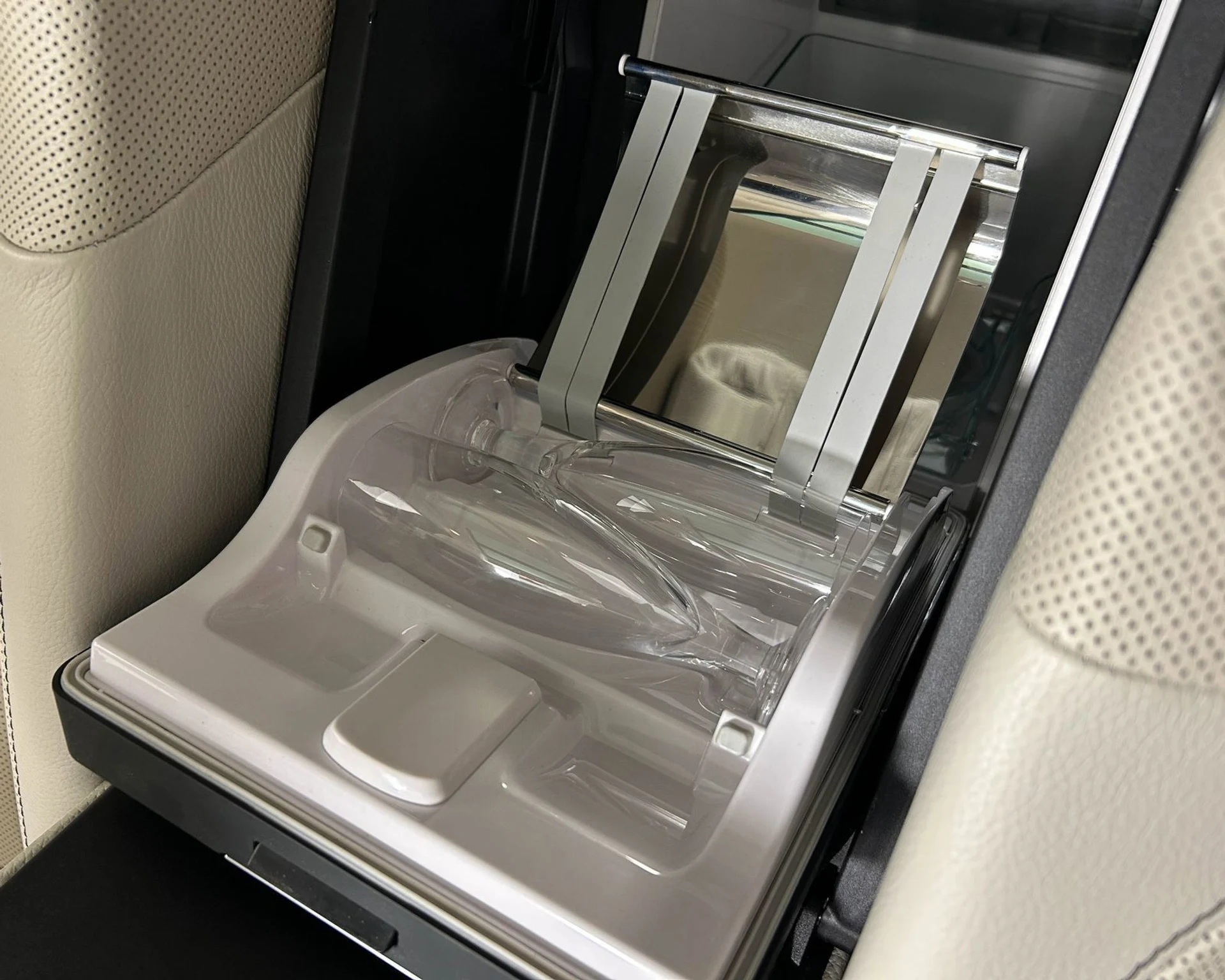 mph034_2845107267_2c1890c0a53e494a9918a0319c4eb687_42ad4e9f4b