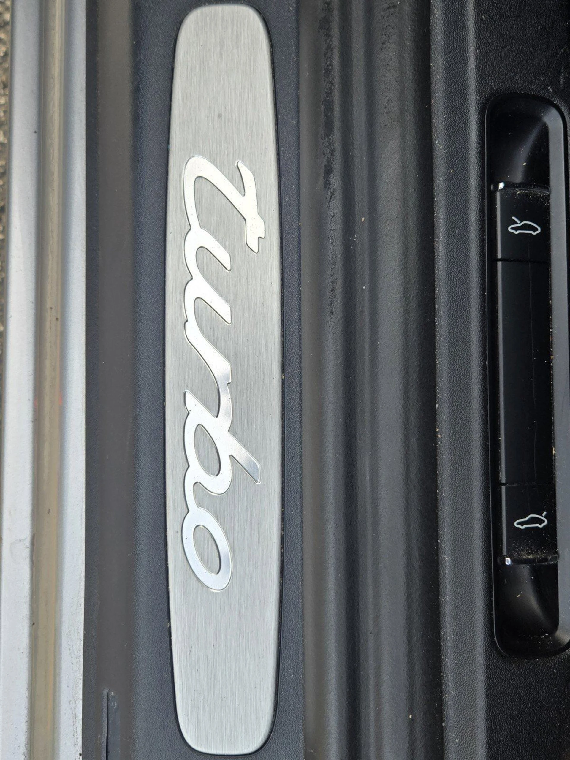 mph034_2852889223_31782ff4d140c80c7de1e8820cc59478x_0d36a6f086