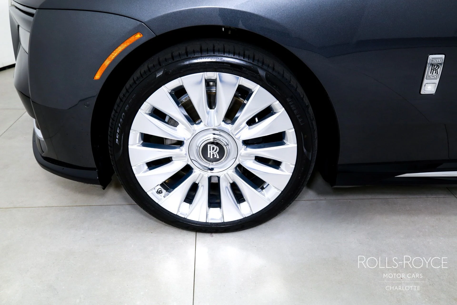 mph034_2864863898_Used_2025_Rolls_Royce_Spectre_1757713679_25b803aeb2