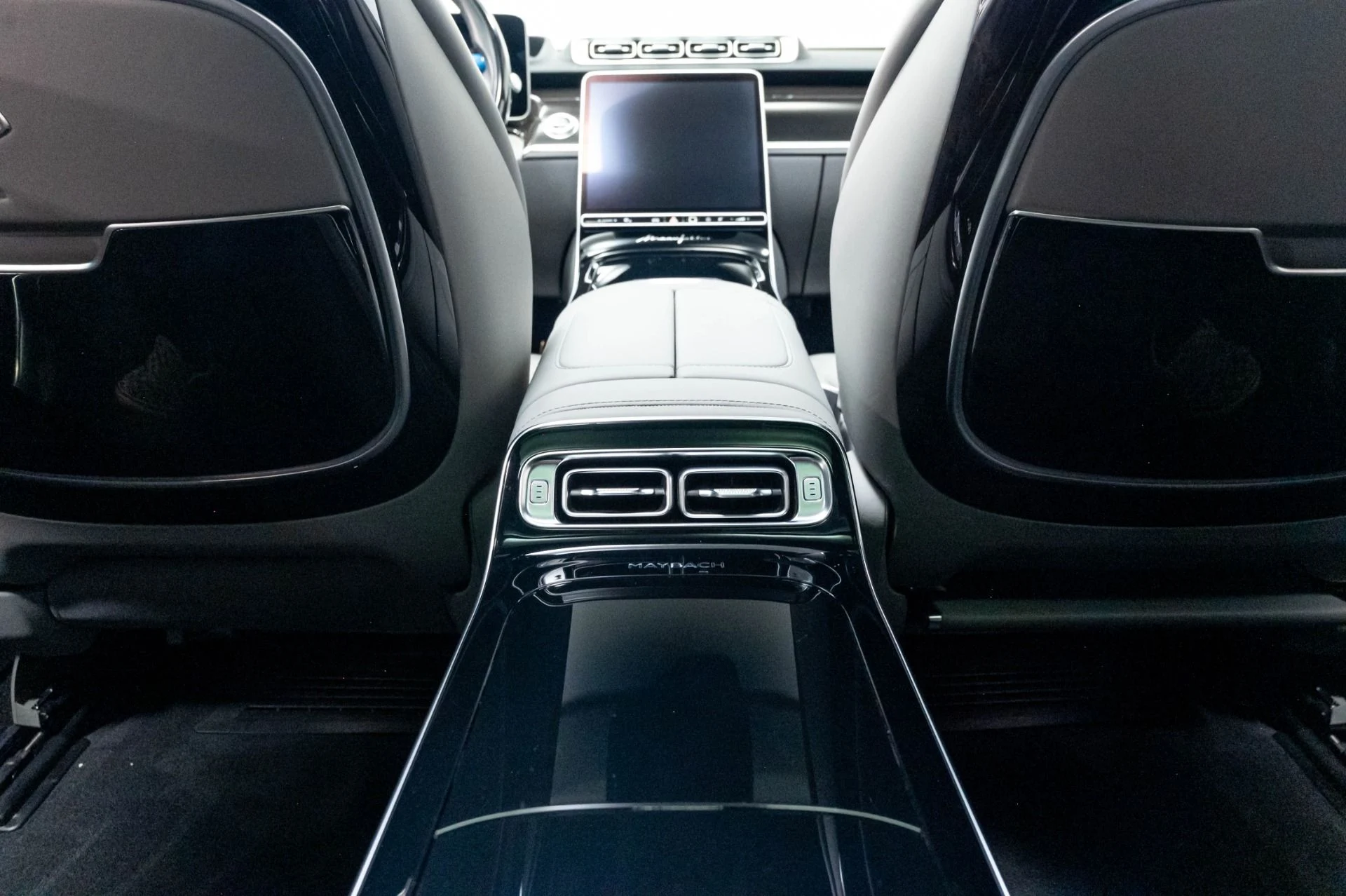 mph034_2885344606_Used_2024_Mercedes_Benz_S_Class_Maybach_S_680_4_MATIC_1777501614_d35dcd01df