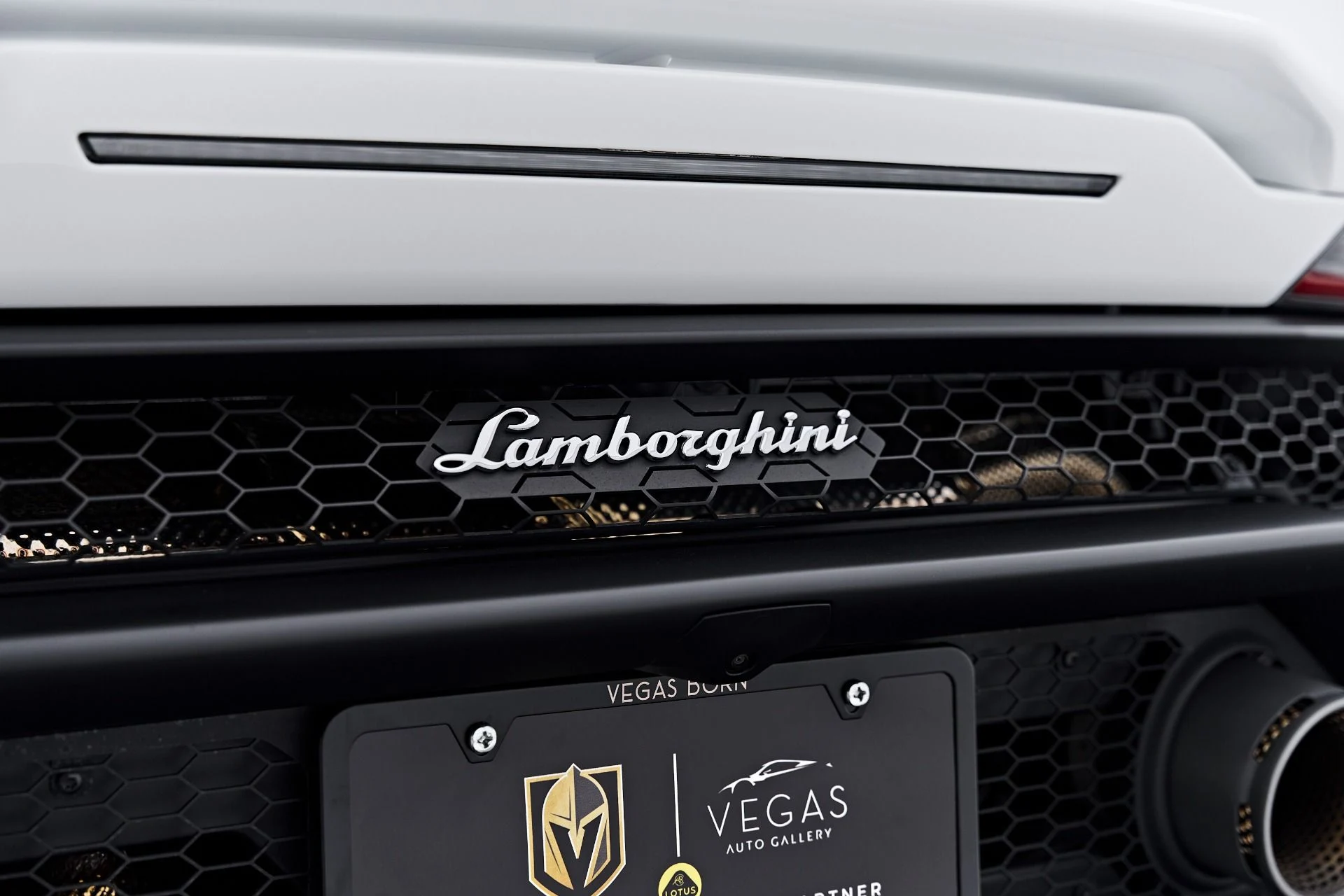 mph034_2893022247_Used_2024_Lamborghini_Huracan_EVO_Base_1791337122_0fcc144bed
