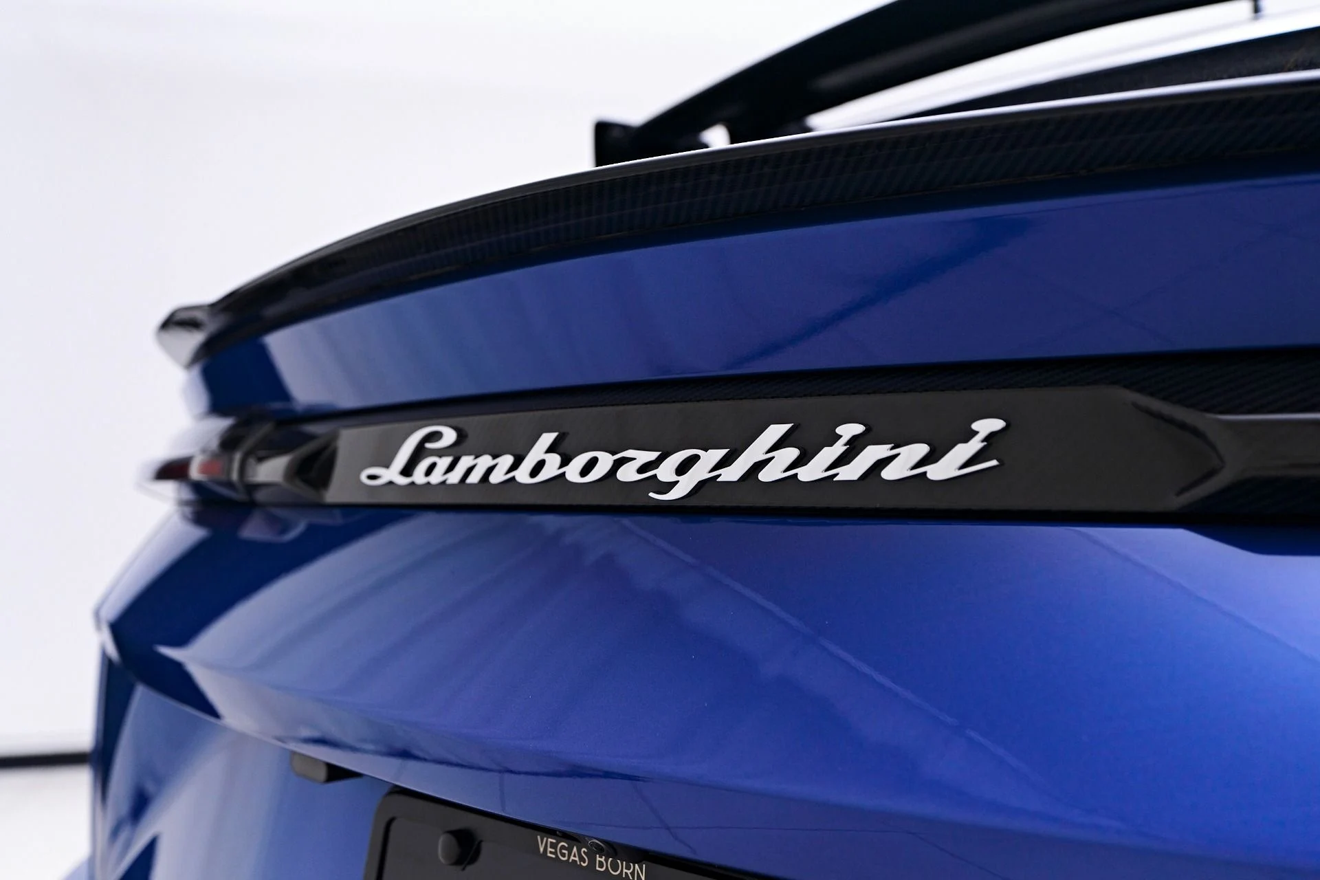 mph034_2894348378_Used_2024_Lamborghini_Urus_Performante_1751408326_85830eda2a