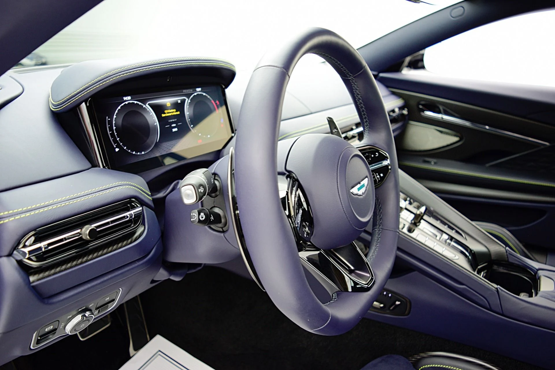 mph034_290776399_Used_2024_Aston_Martin_DB_12_Coupe_0dc977ed5f