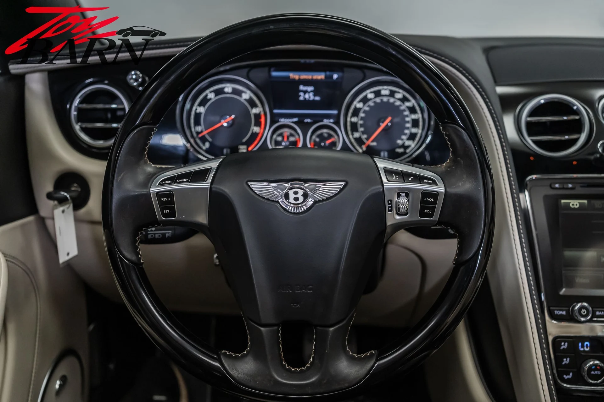 mph034_2908605239_227cad68dcd28f5ea620c18ceff1710ex_a7f2f632e1