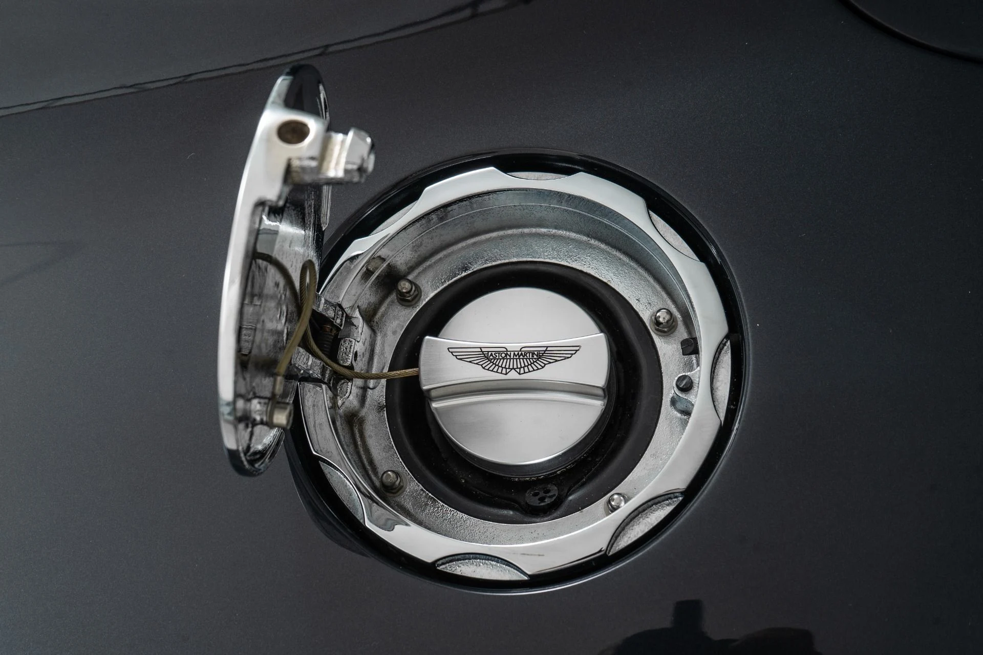 mph034_2909865448_Used_2003_Aston_Martin_Vanquish_New_York_Auto_Show_Display_Car_1771521134_6d9142f645