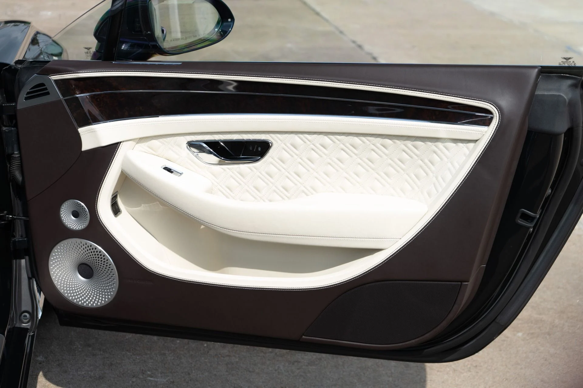 mph034_2909916880_Used_2022_Bentley_Continental_GT_V8_1761245166_42cf96da0b