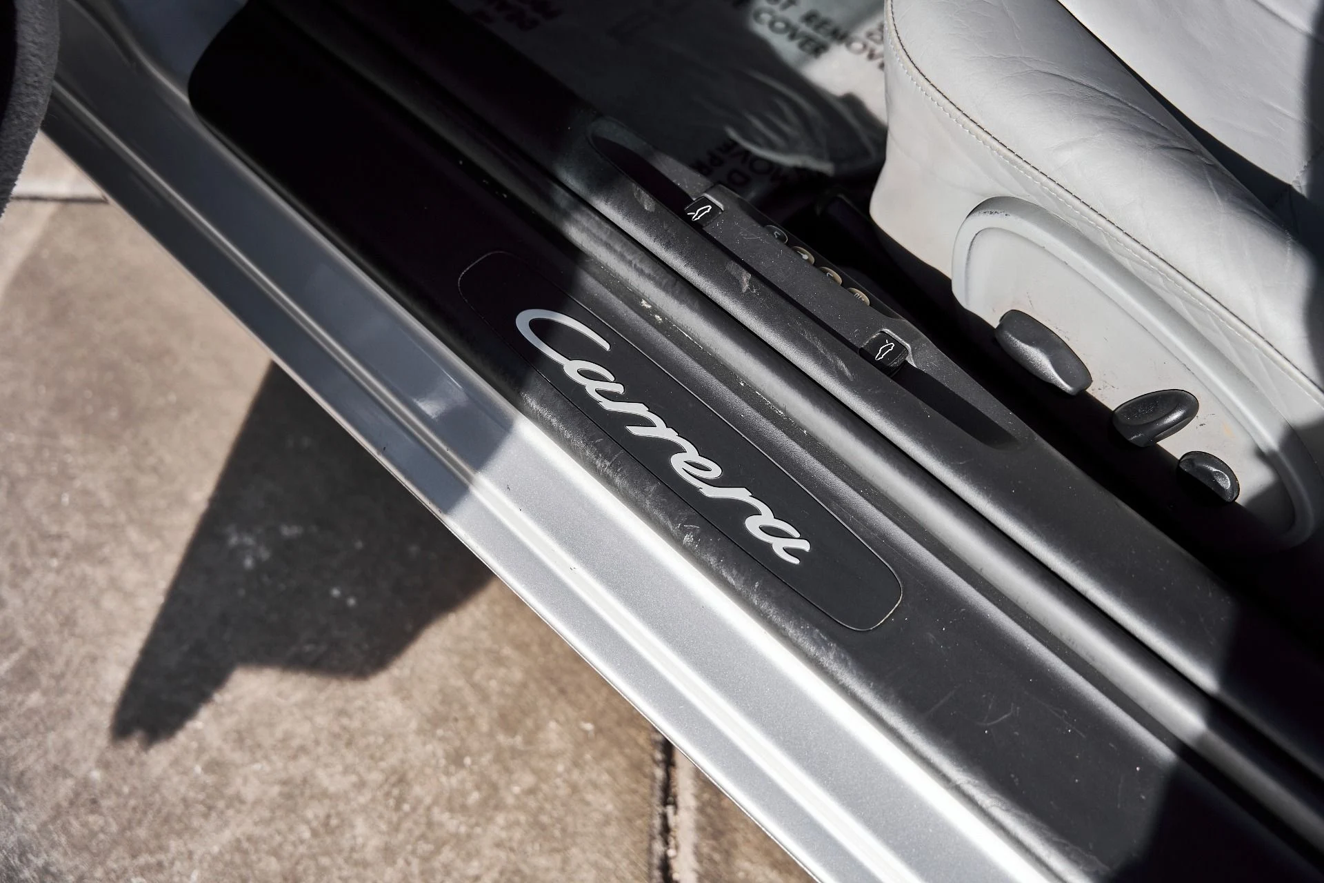 mph034_2940392570_Used_2002_Porsche_911_Carrera_1766458454_c487795925