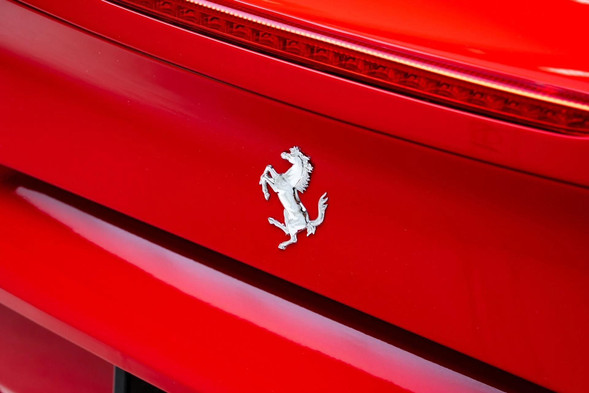 mph034_2942841196_Used_2018_Ferrari_488_GTB_1776815773_64dded8080