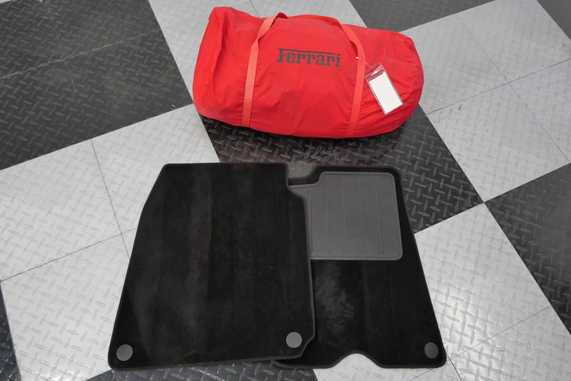 mph034_2969676693_Used_2011_Ferrari_California_Rare_Two_Tone_Paint_Rare_Carbon_Fiber_Bucket_Seats_Low_Miles_1788365594_795669e616
