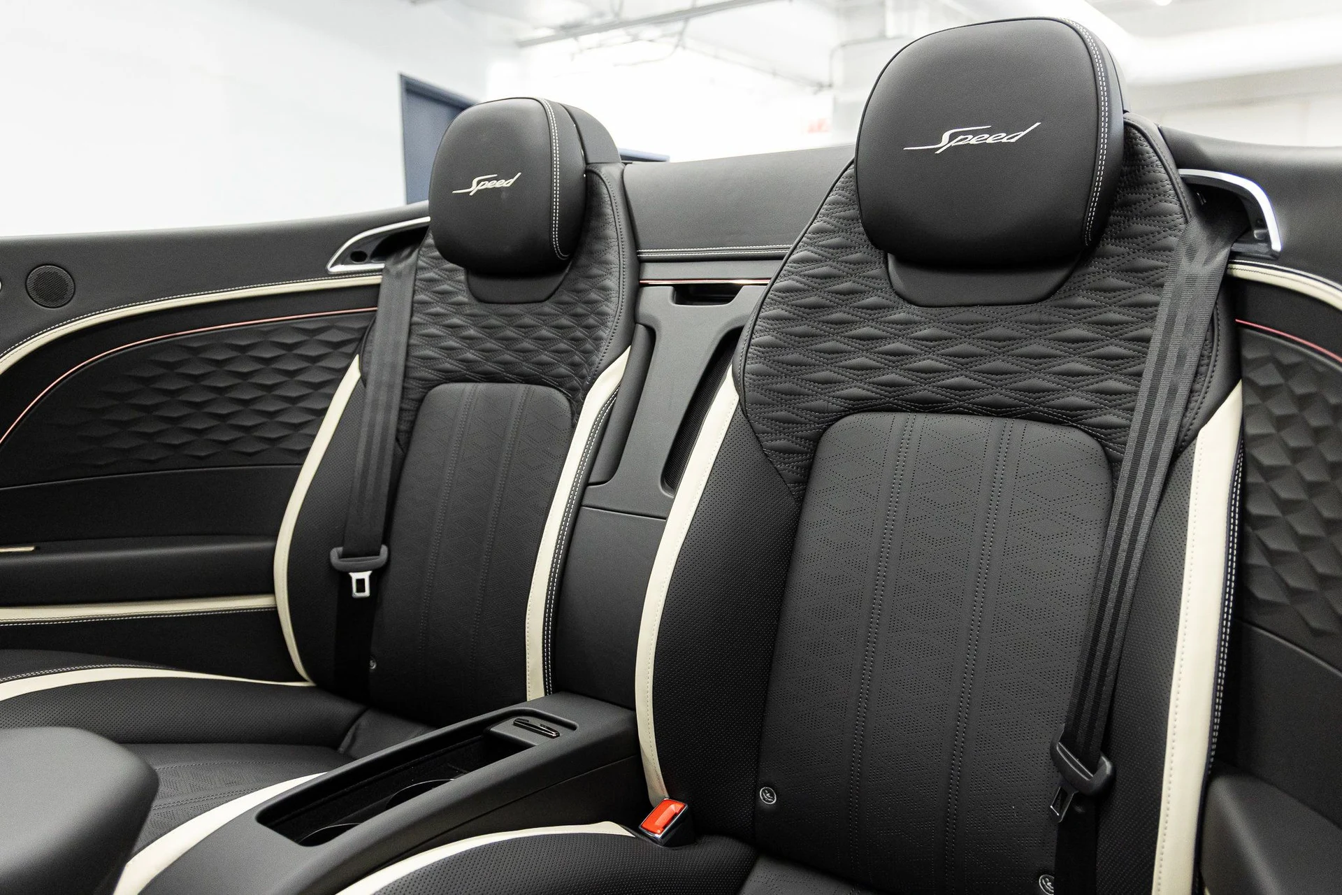 mph034_2972188413_49d0f66becc502a8509f00bf99234f07x_e5ef8af5d5