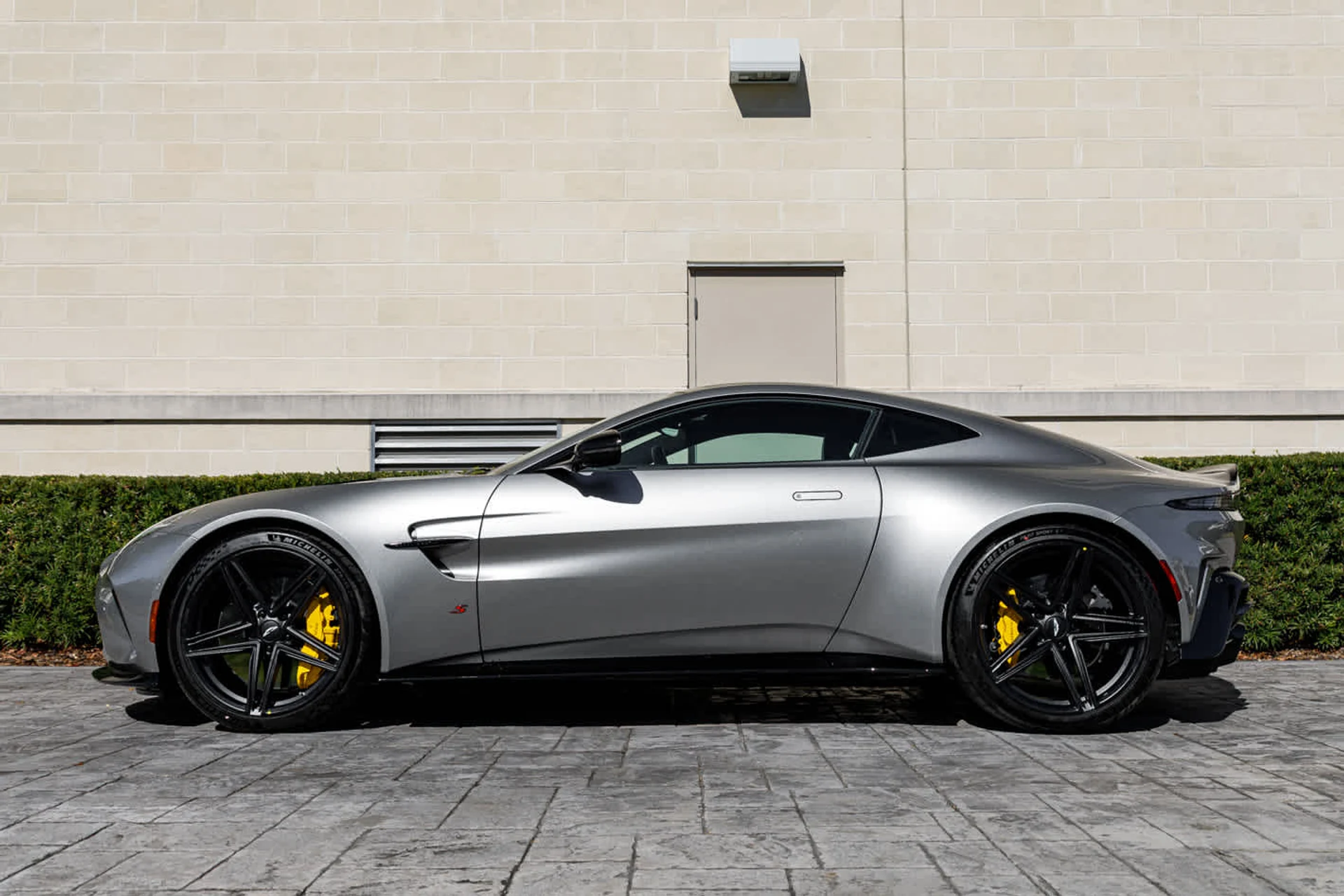 mph034_300425400_35_f19d8b608b