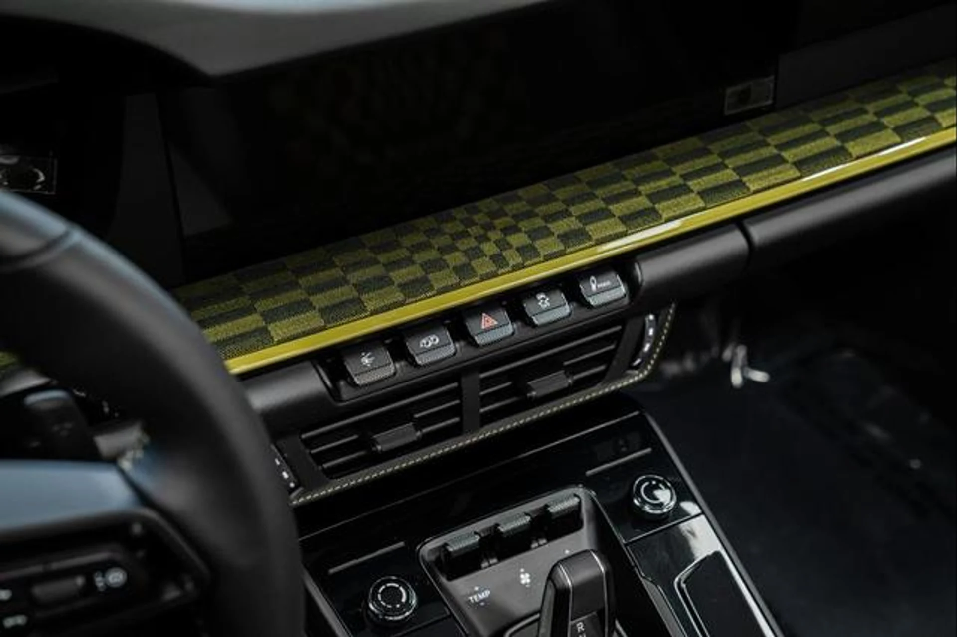 mph034_3005121639_cu0_l_GH_Qduq0_Puw_C5_Alc3oc_JP_8_0468a8cc04