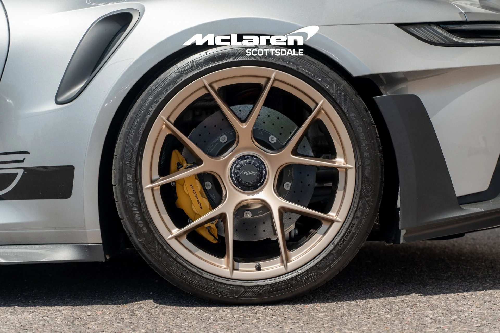 mph034_3007135120_Used_2024_PORSCHE_911_1788541280_17958e0156