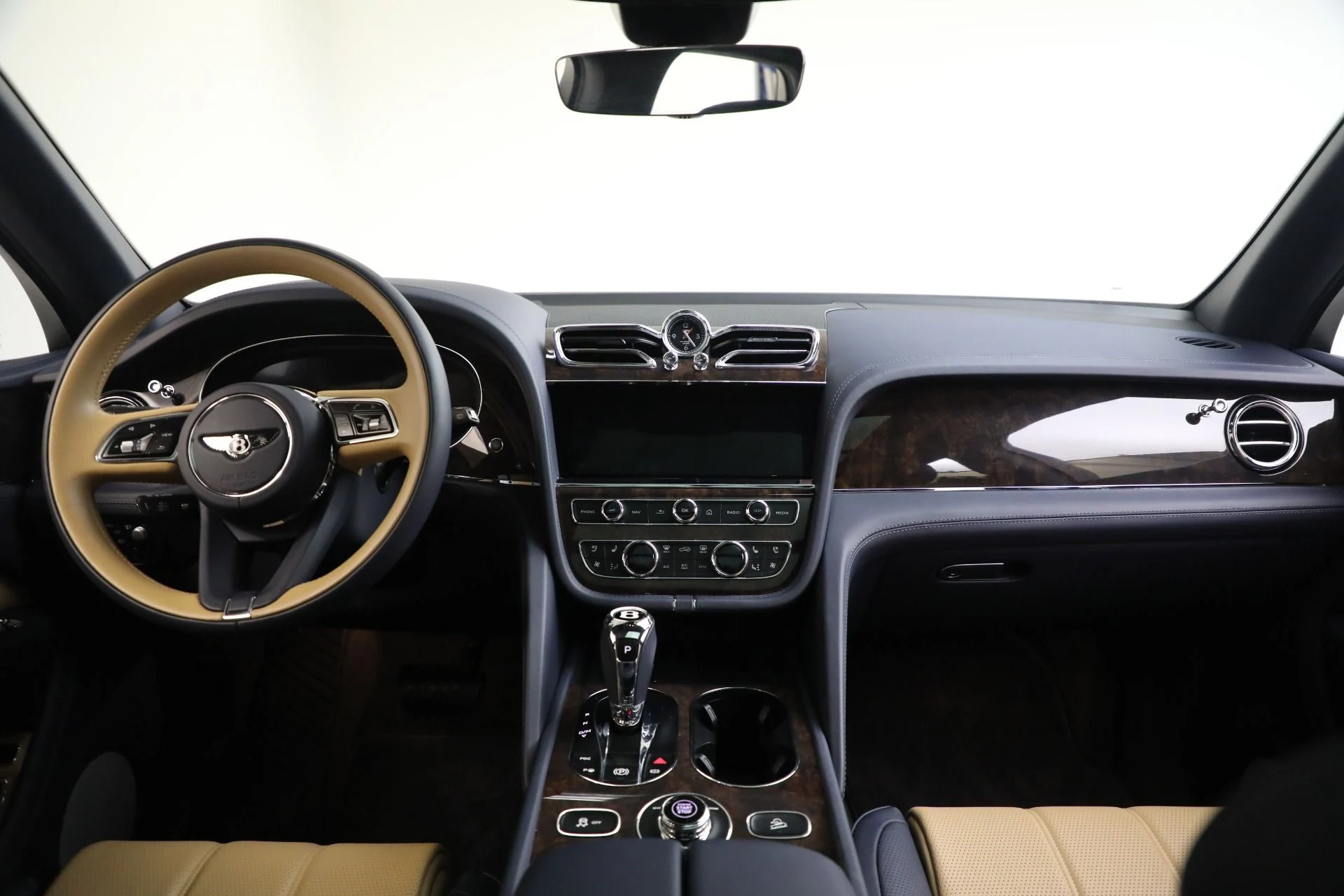 mph034_3011024982_Used_2022_Bentley_Bentayga_V8_c70738a521