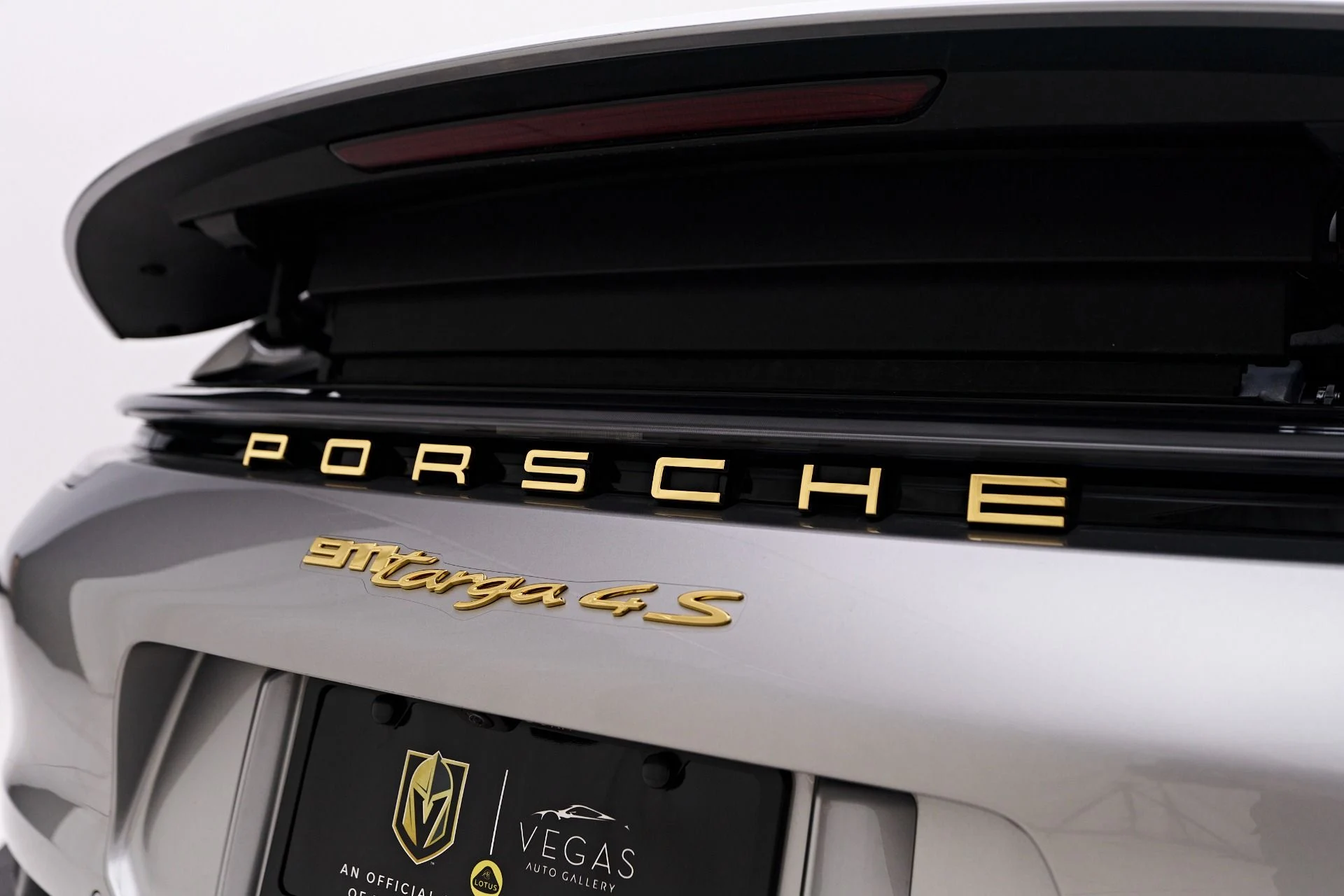 mph034_3015223370_Used_2021_Porsche_911_Targa_4_S_1757037648_d06002ed35