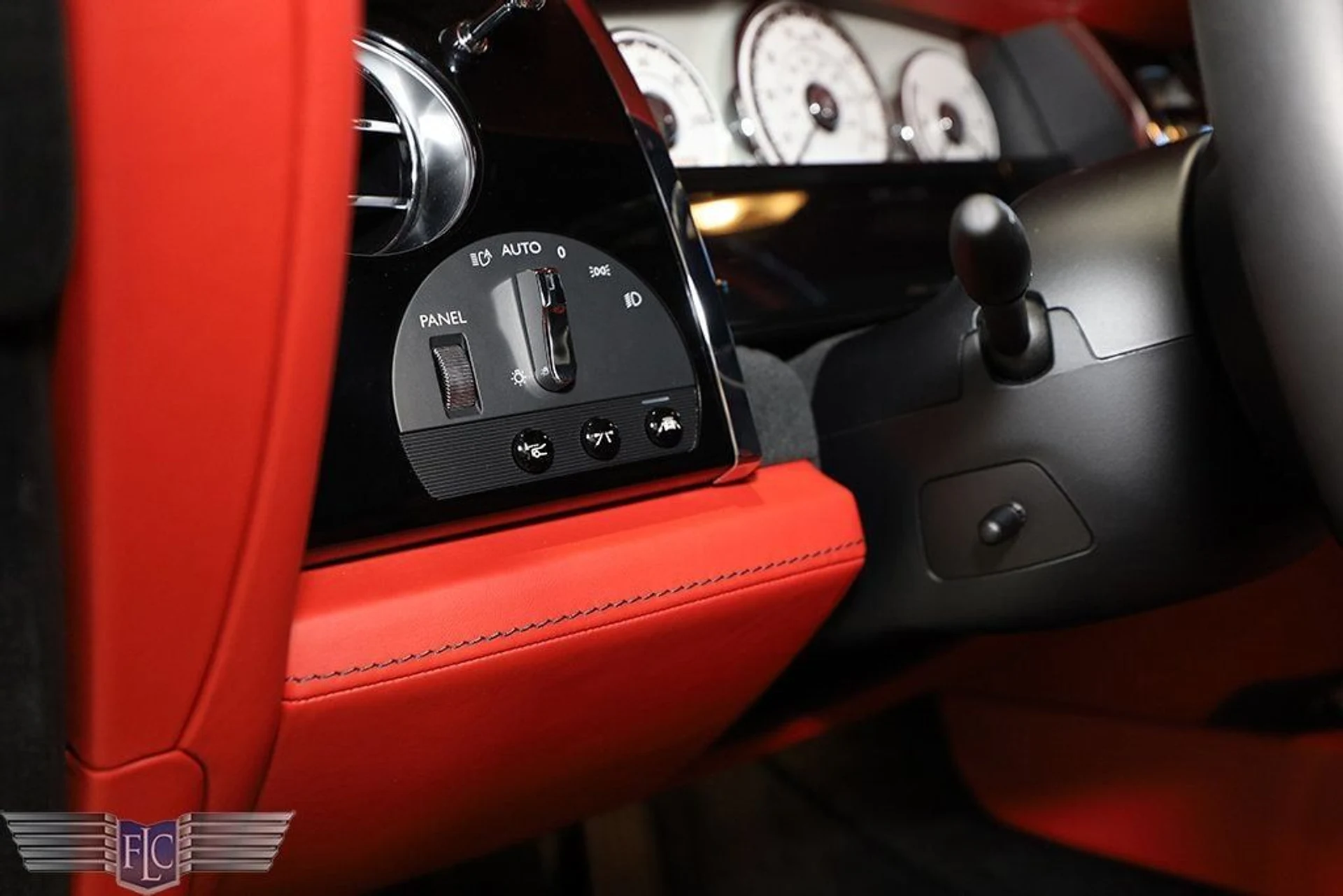 mph034_3015310905_used_2021_rolls_royce_dawn_convertible_9689_22905952_35_1024_0a86e1773e