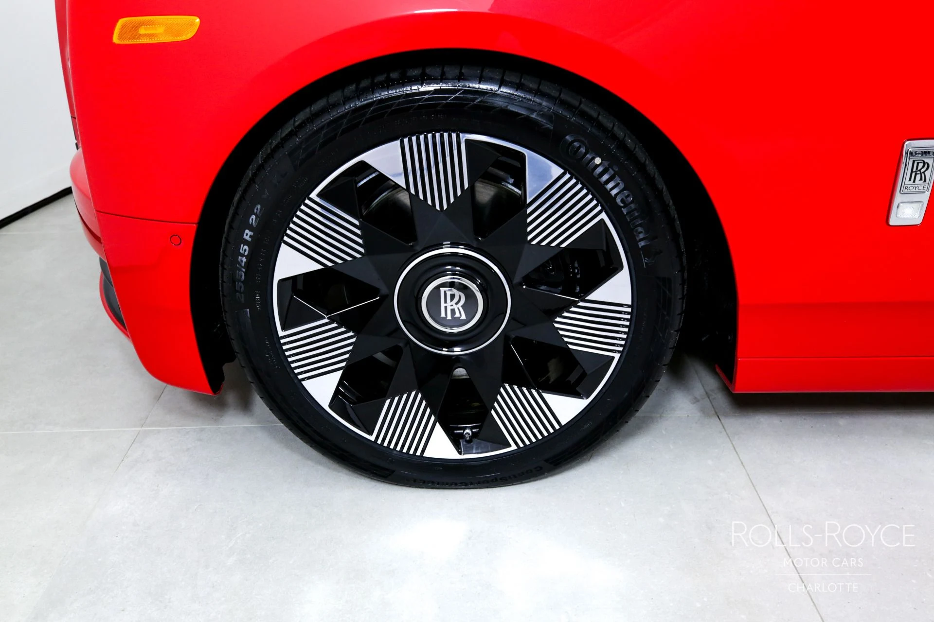 mph034_3020634913_Used_2024_Rolls_Royce_Phantom_EWB_1745331546_7fa9e3cc4c