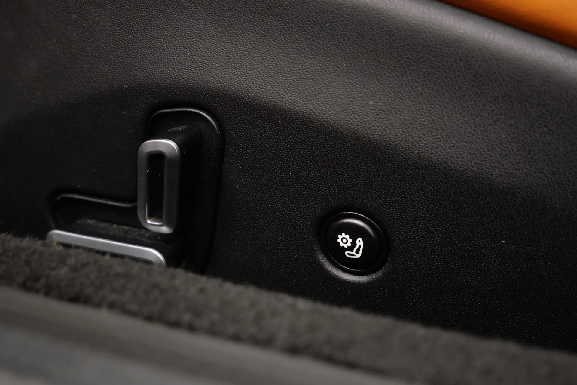 mph034_303823394_Used_2019_Ferrari_Portofino_Daytona_Seats_High_Power_Hi_Fi_Carbon_Fiber_and_Leather_Steering_Wheel_1775750946_c8a1c8af26