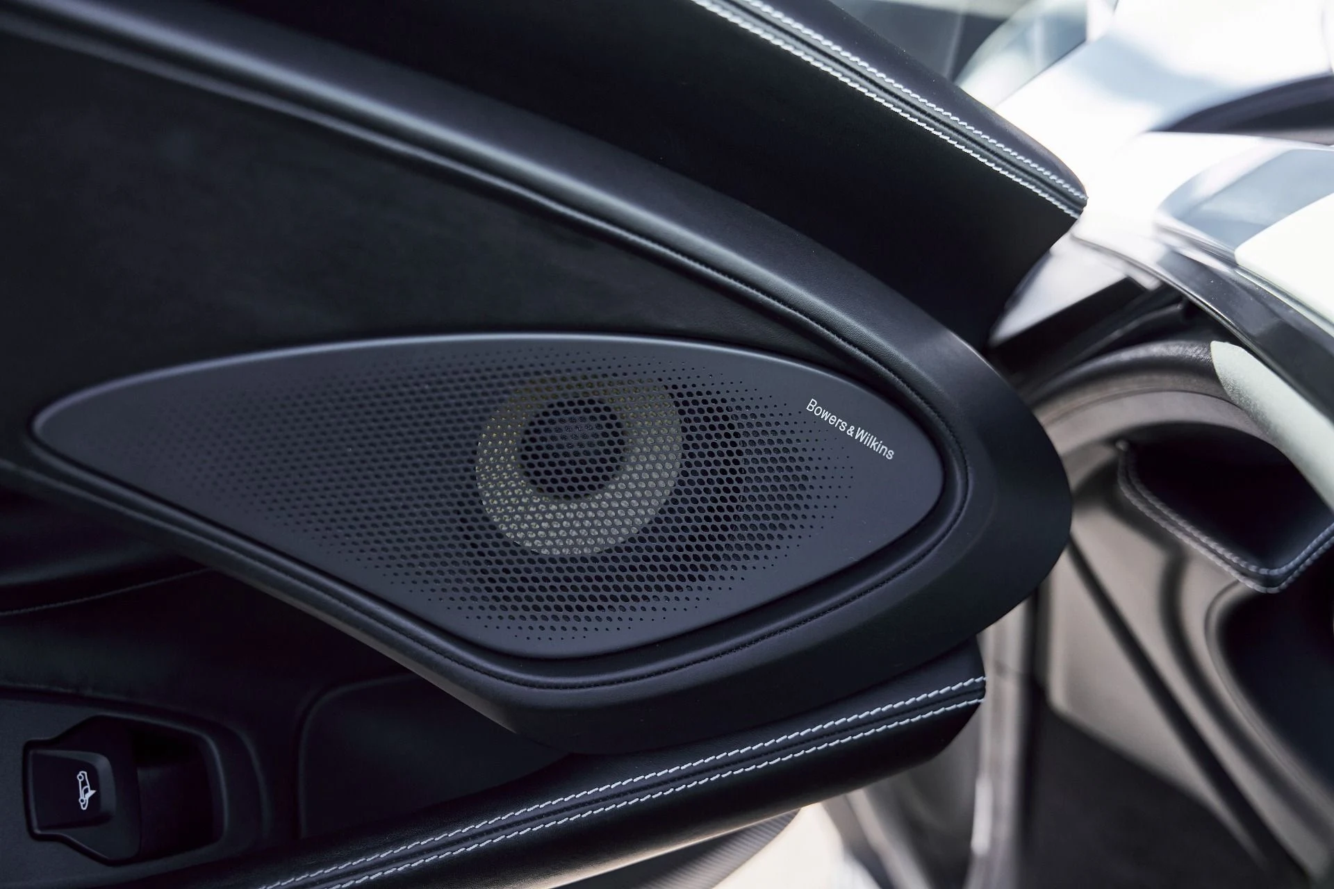 mph034_3047305440_Used_2020_Mc_Laren_570_S_1768499794_27333d47f2