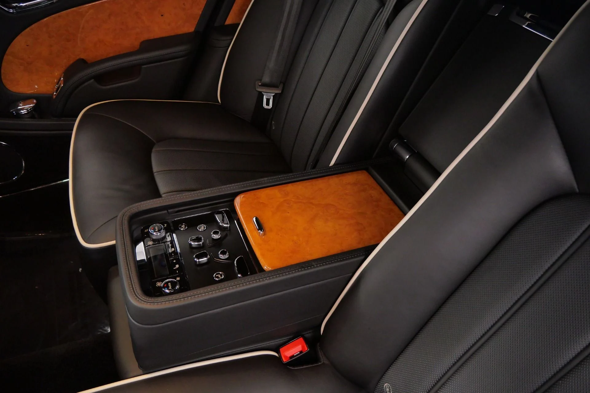 mph034_3057473734_Used_2013_Bentley_Mulsanne_Premier_Specification_Heated_and_Ventilated_Seats_1783449145_4497c8947f