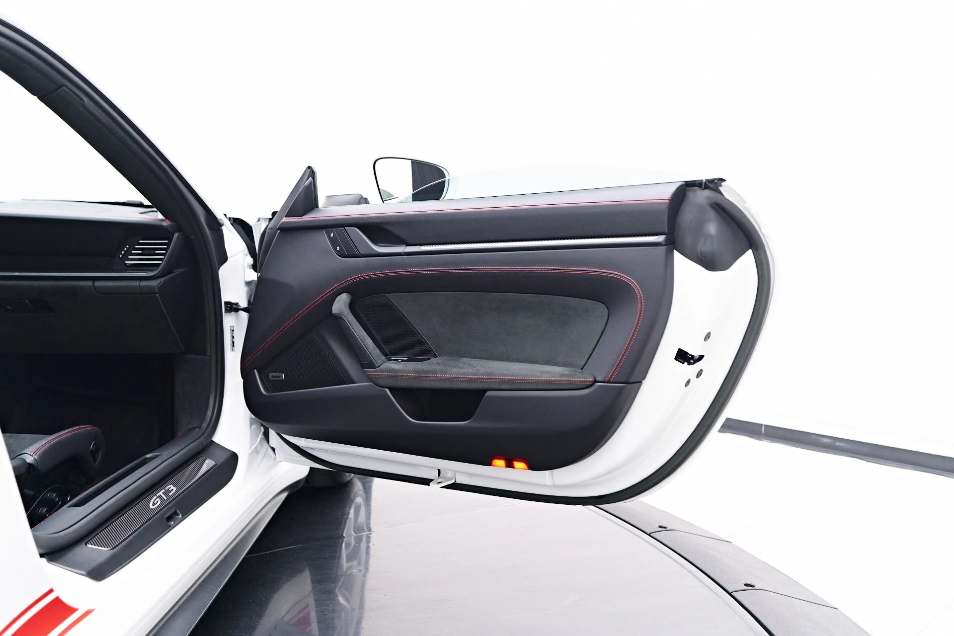 mph034_3063265457_Used_2023_Porsche_911_GT_3_1750710983_bfed180f5c