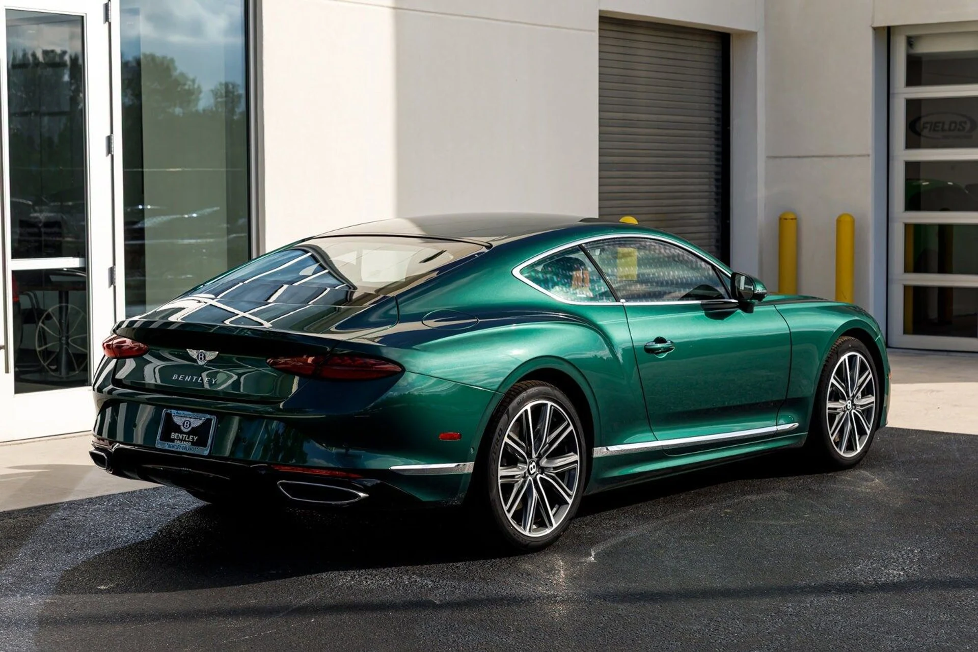 mph034_3065849669_463016e6404a200ba365212e04aabf89x_d4224c2c13