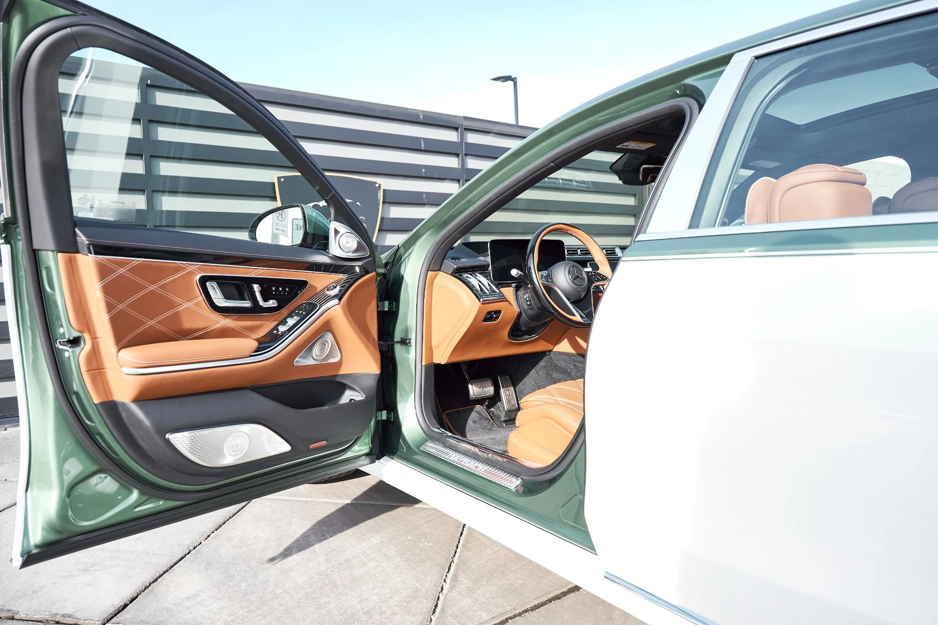 mph034_3076515901_Used_2026_Mercedes_Benz_S_Class_Maybach_S_680_1766455560_361d5e0314