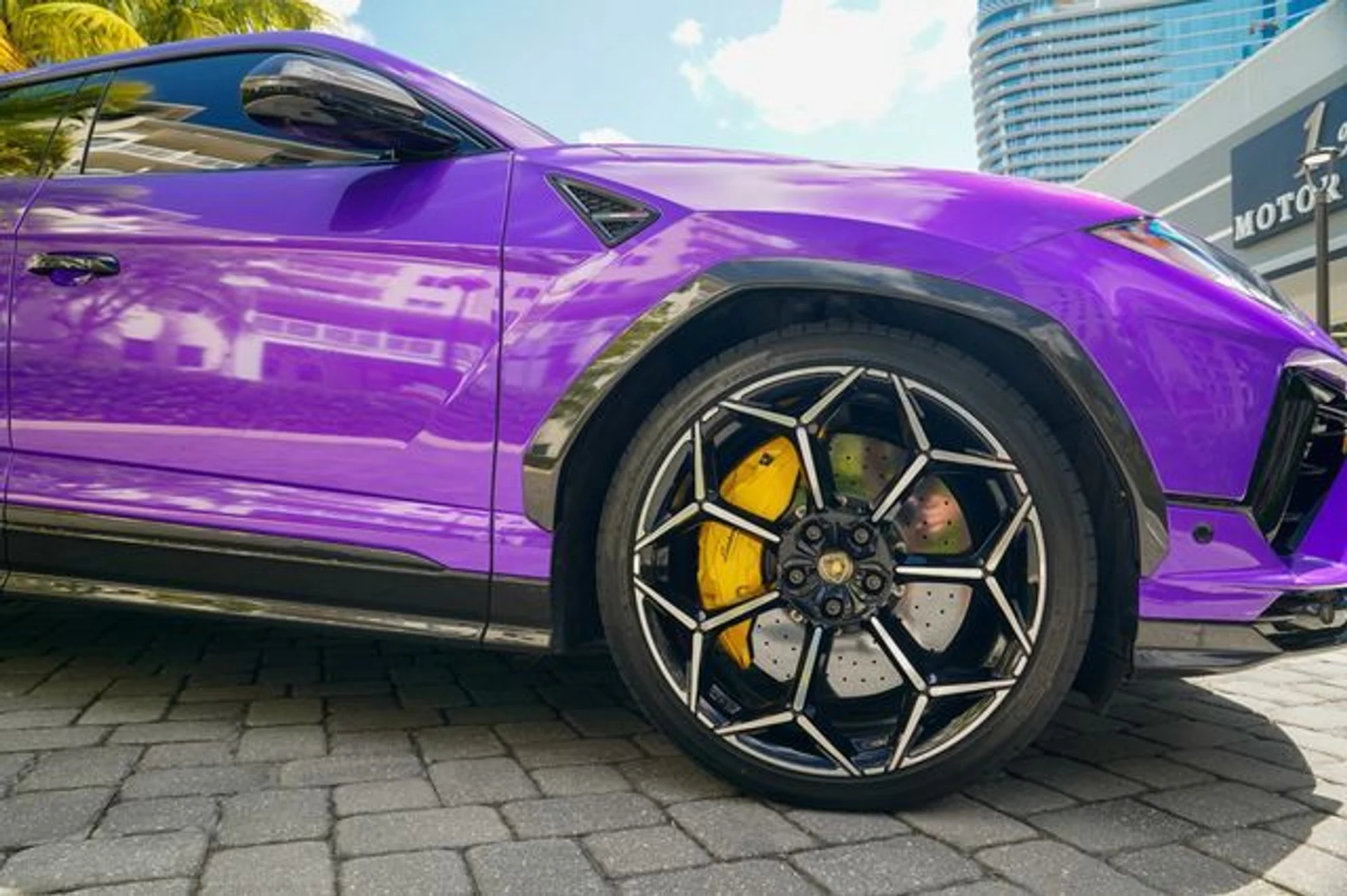 mph034_3081405189_22938820_35_20028434bf