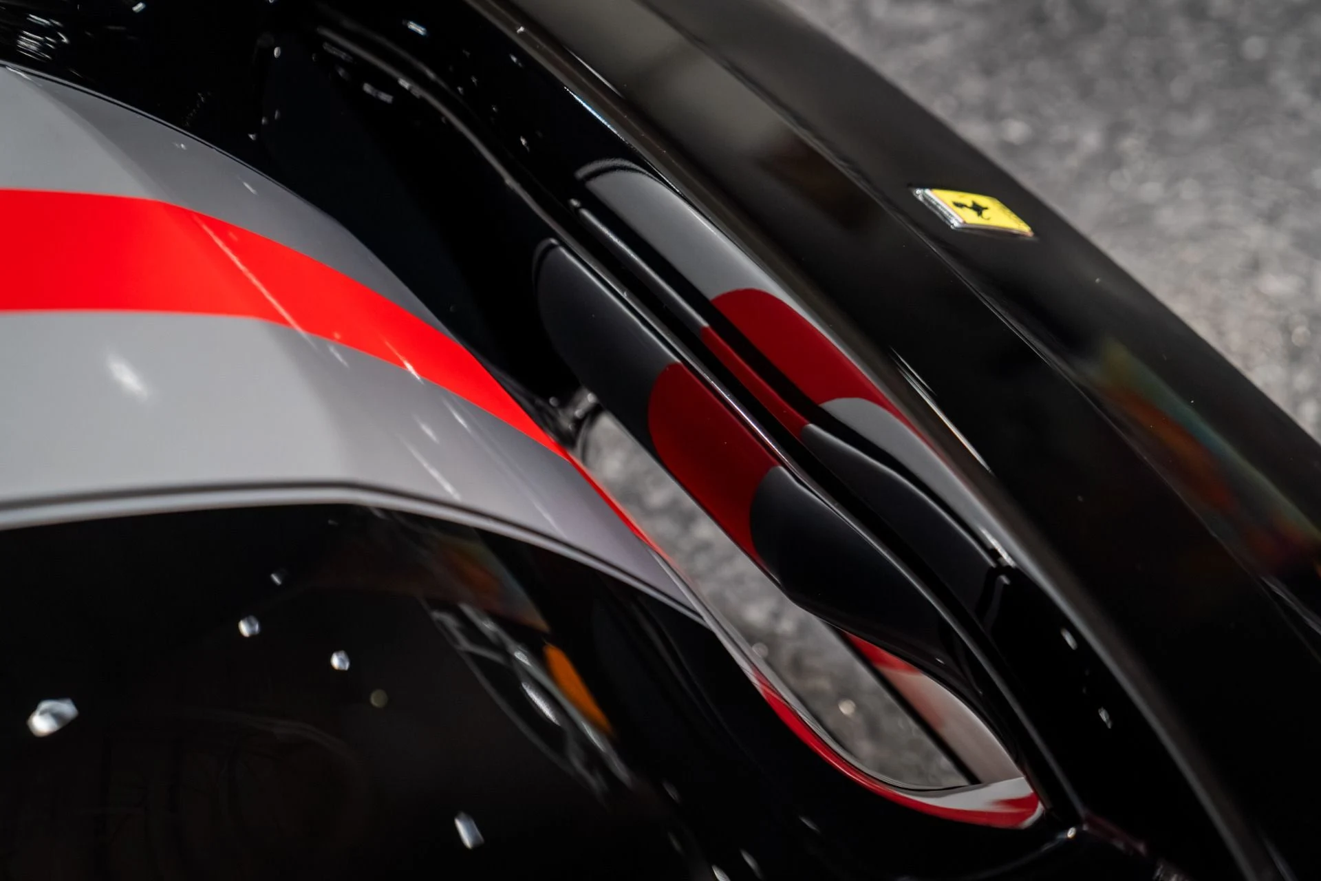 mph034_3083183949_Used_2020_Ferrari_488_Pista_1767389957_427e0cded3