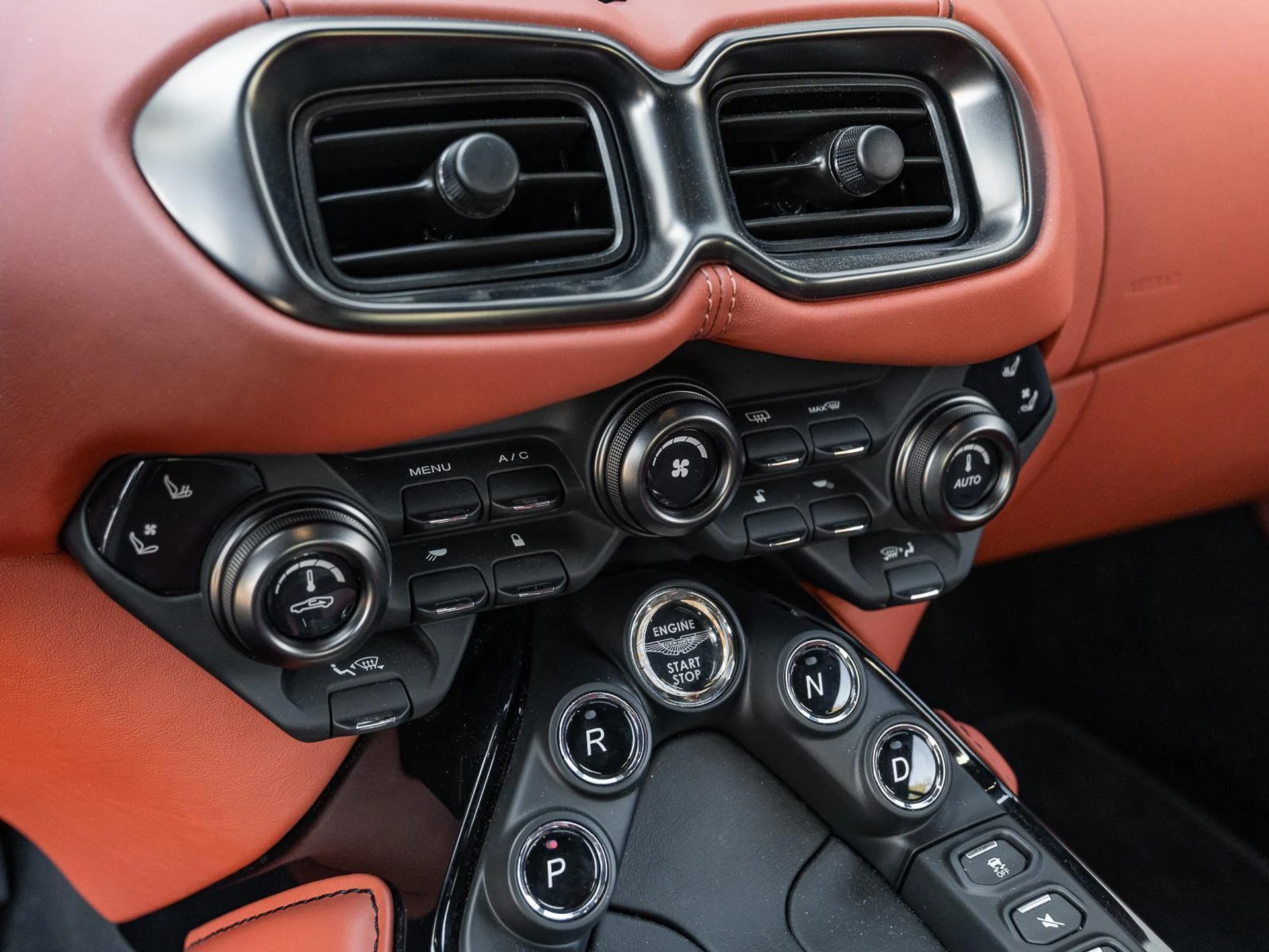 mph034_3085103936_Used_2021_Aston_Martin_Vantage_Coupe_Automatic_1771064403_776d41d458