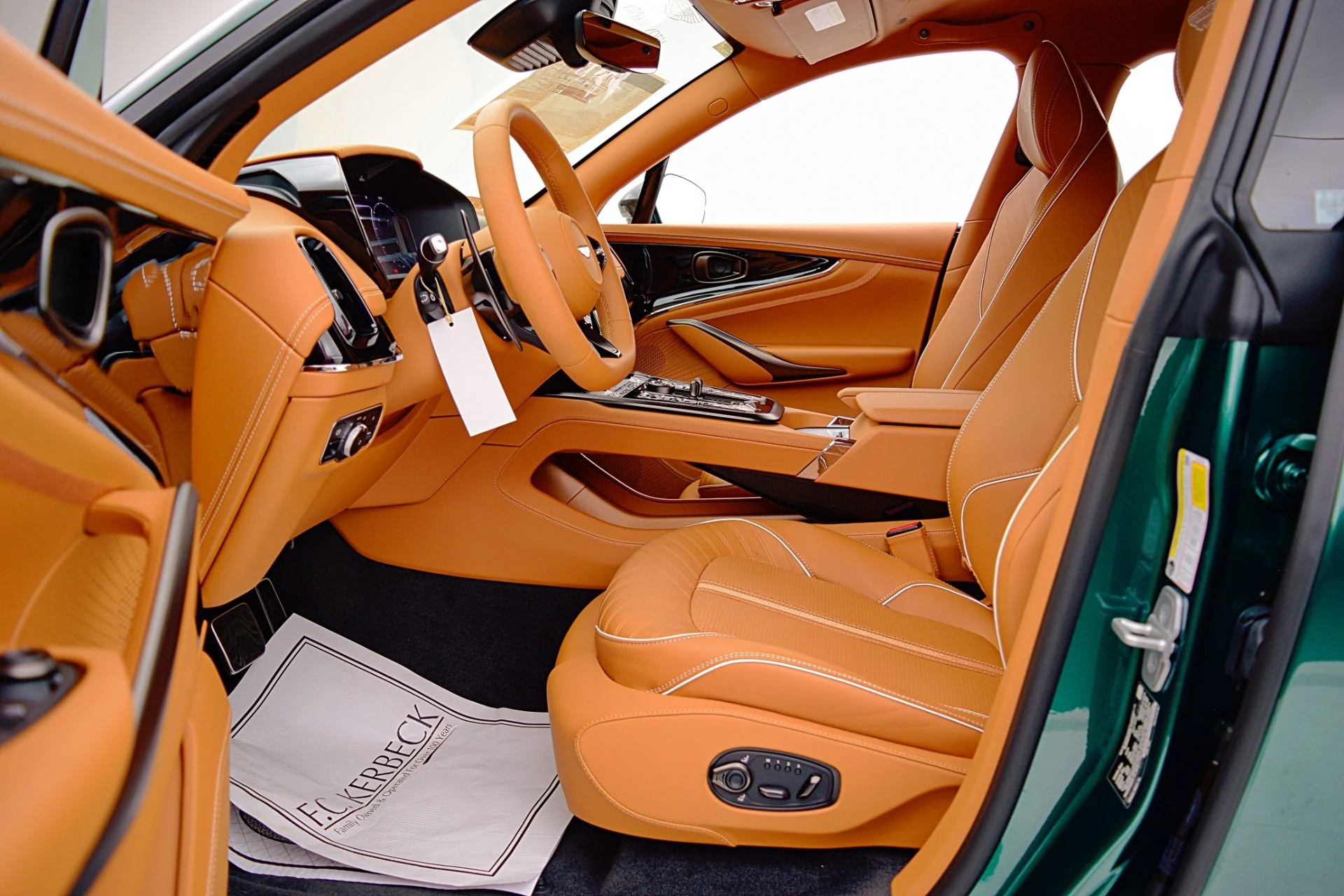 mph034_3094890696_New_2025_Aston_Martin_DBX_707_9838a52ea5