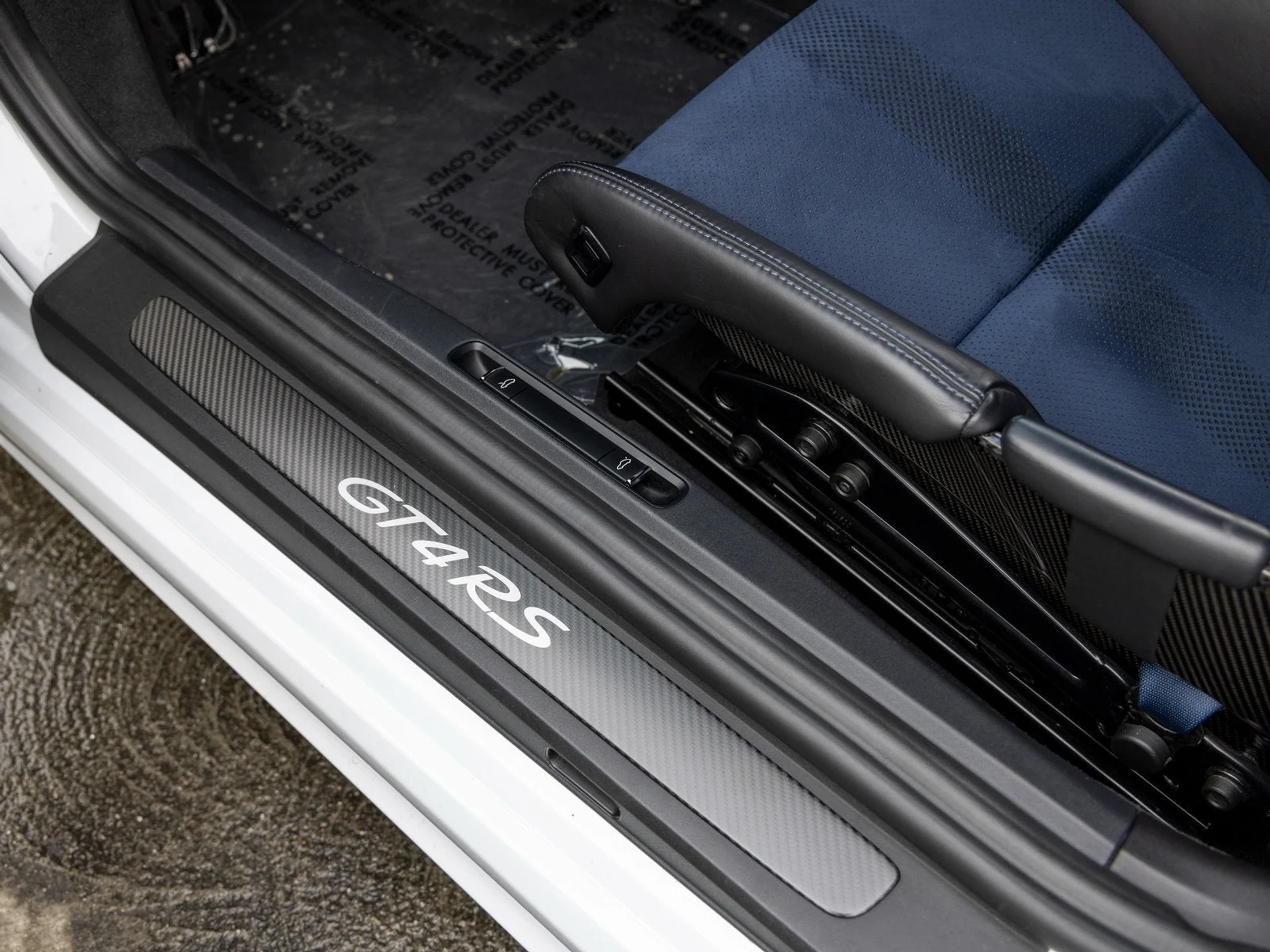 mph034_3097104902_35_d9a184920e