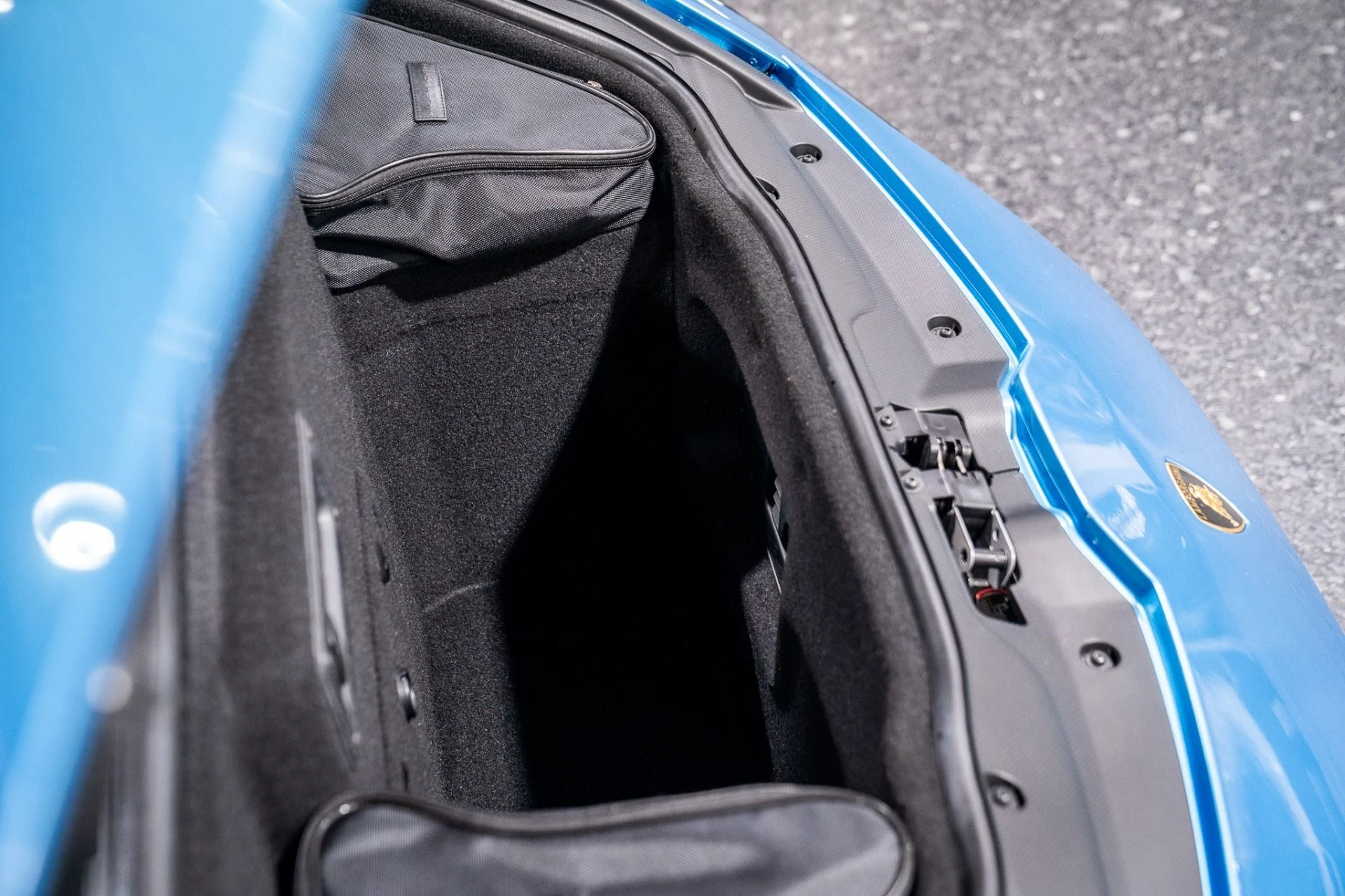 mph034_3120395833_Used_2023_Lamborghini_Huracan_Tecnica_Ad_Personam_Paint_Extended_Warranty_1770324395_53546e2da2