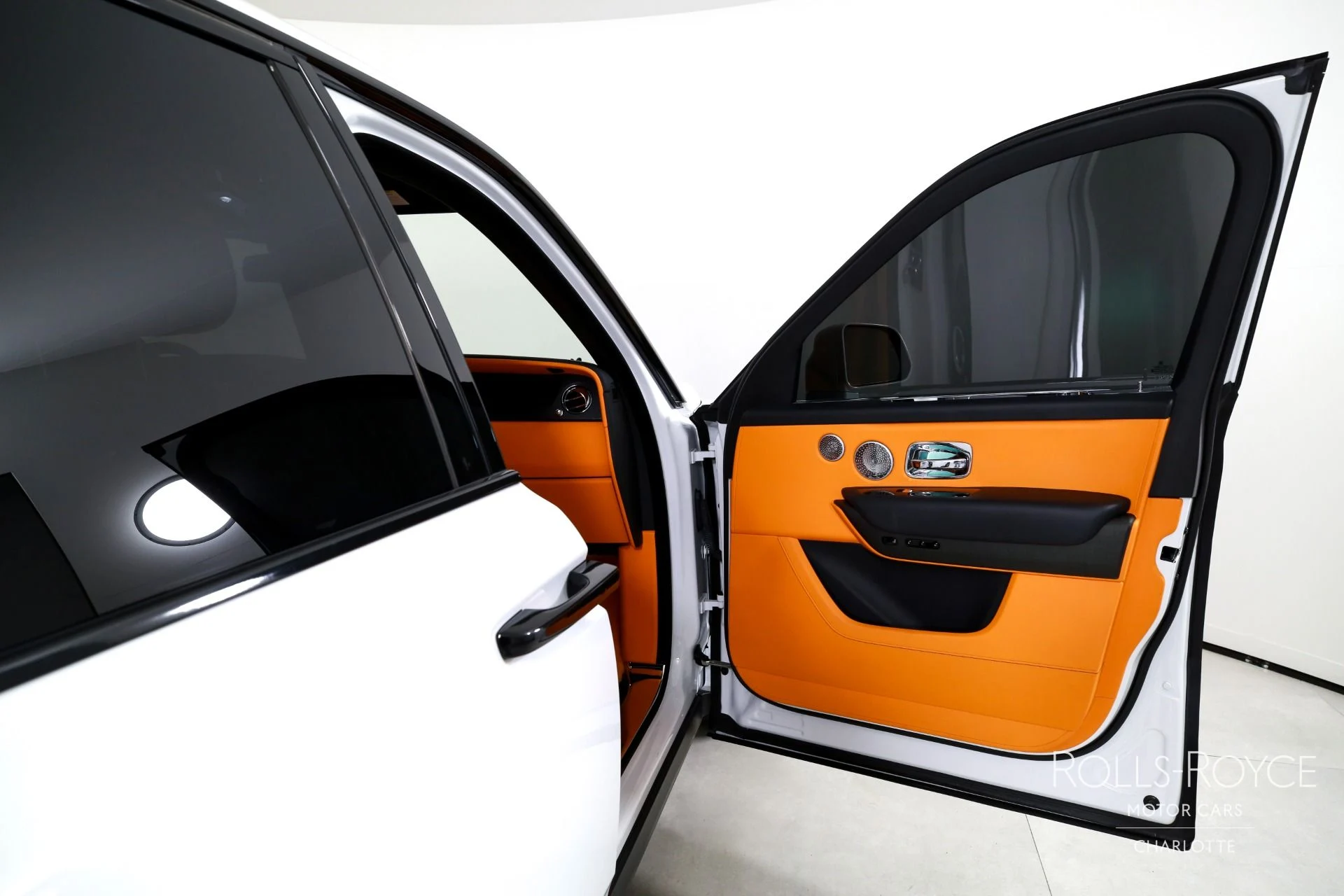 mph034_3134674507_Used_2022_Rolls_Royce_Cullinan_1773253709_bb3148b359