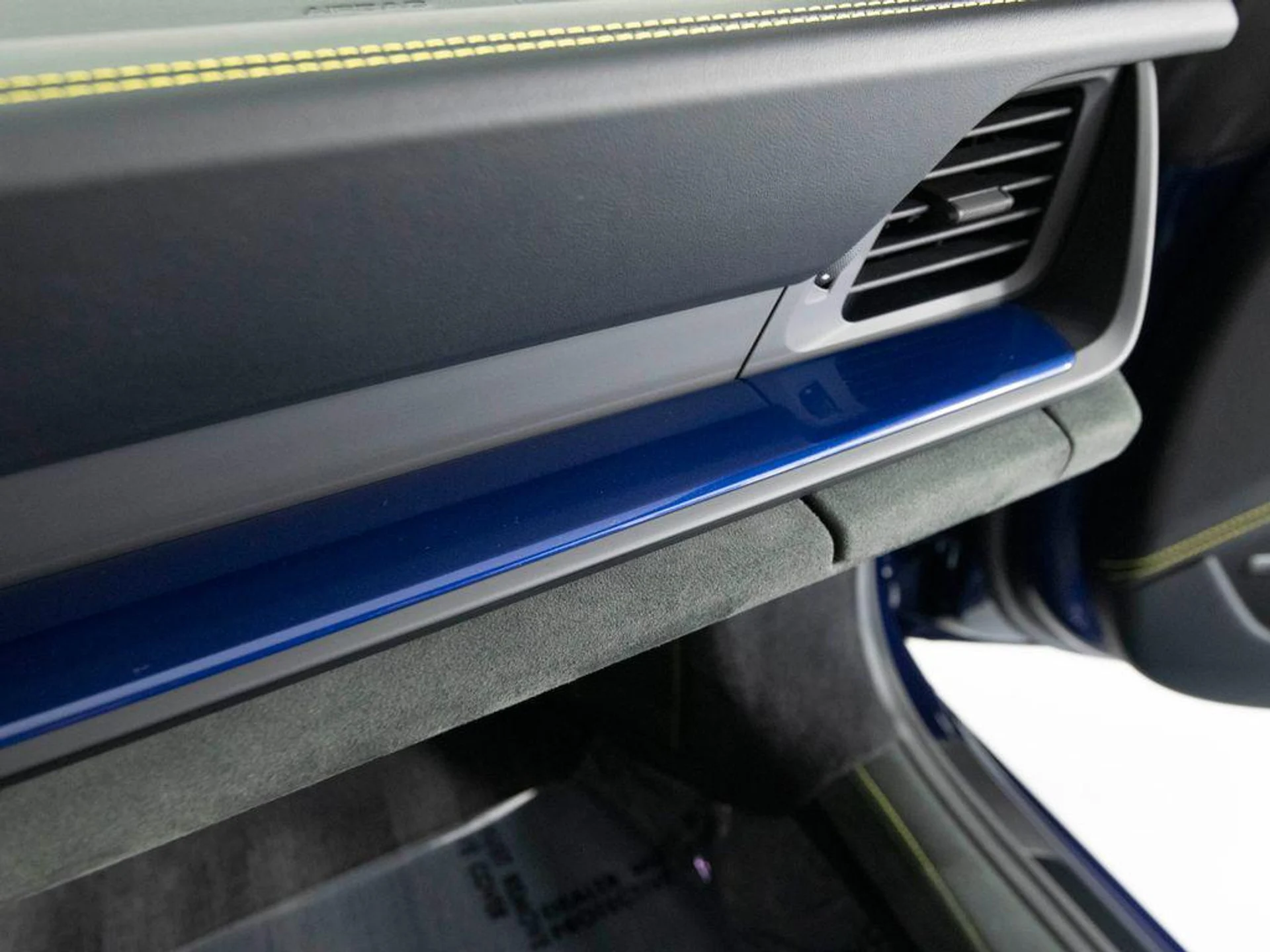 mph034_3135950672_5_F9g7_S_Lx371_Lniot8s8_b_XB_0ds_3bd3be7644