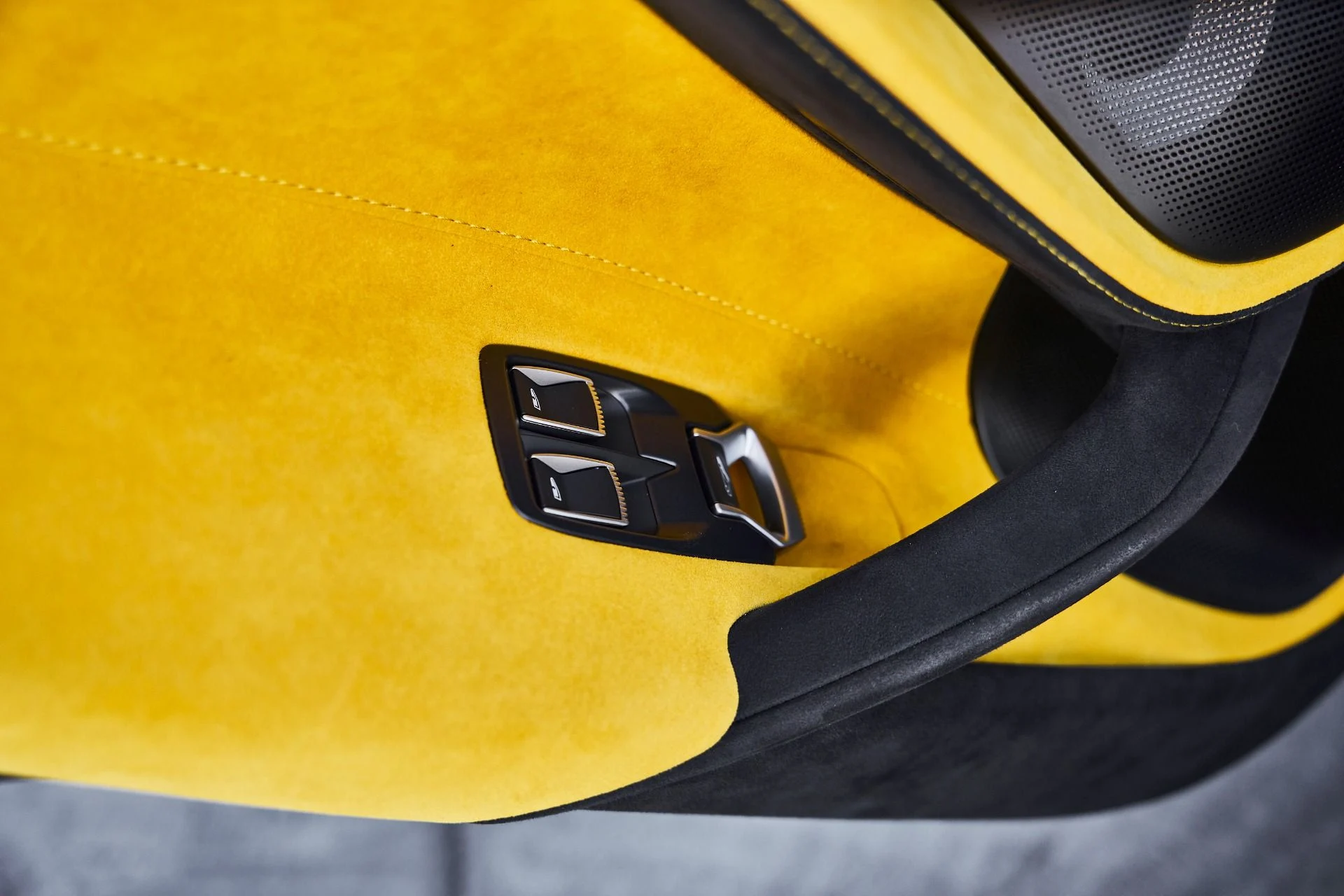 mph034_3140207052_Used_2026_Mc_Laren_750_S_1775868062_207d83bc35