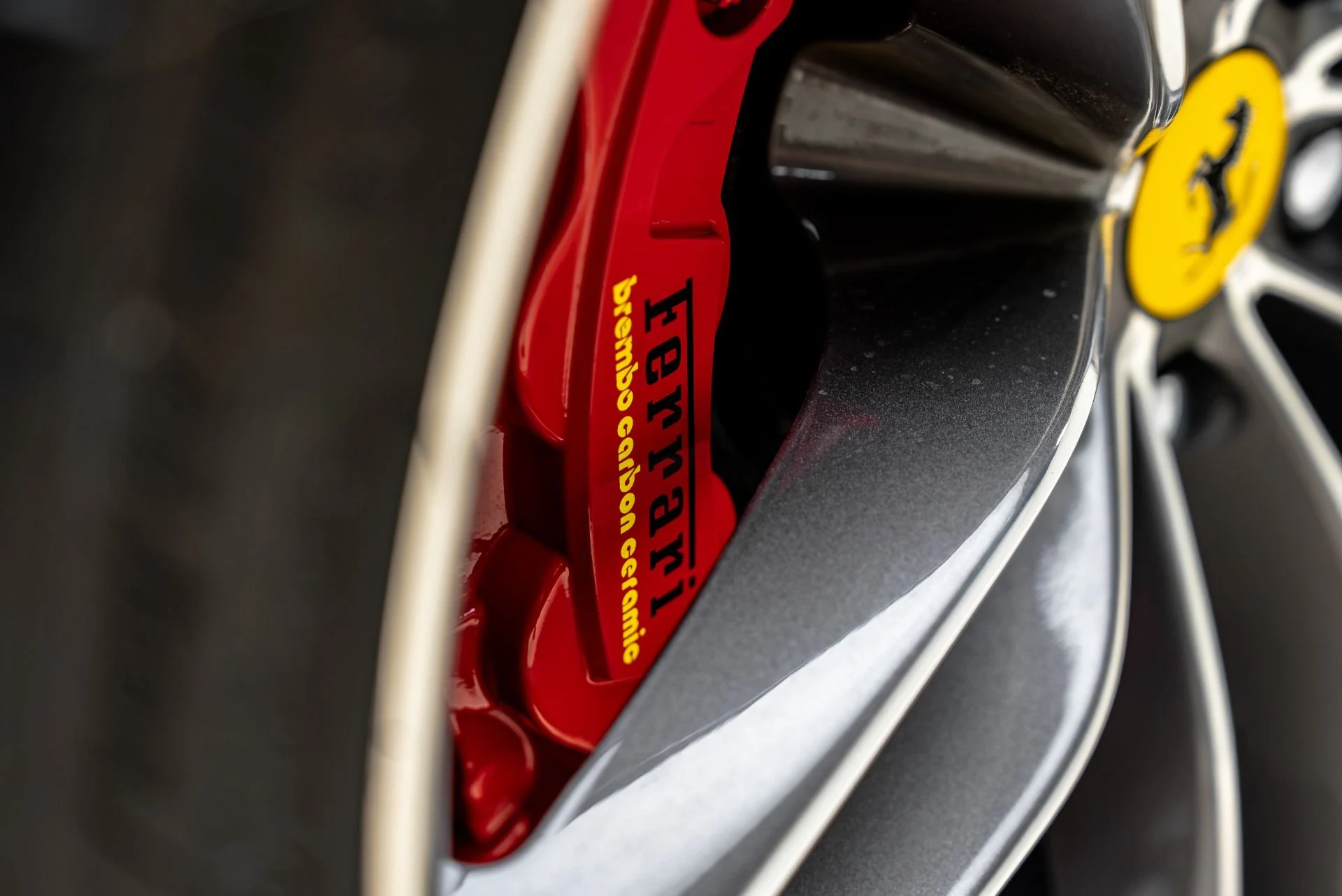 mph034_3144389888_Used_2018_Ferrari_488_GTB_1784764959_0700c649d8