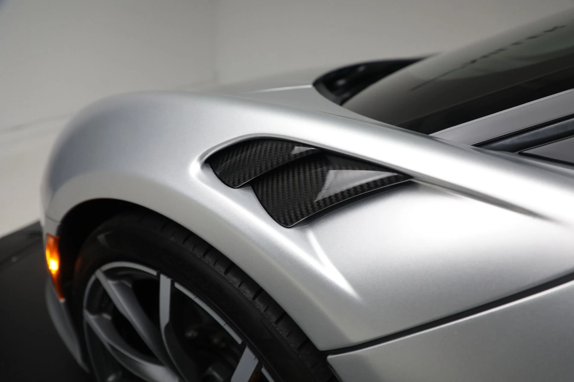 mph034_3145887493_Used_2023_Mc_Laren_Artura_Vision_7f14b6743e