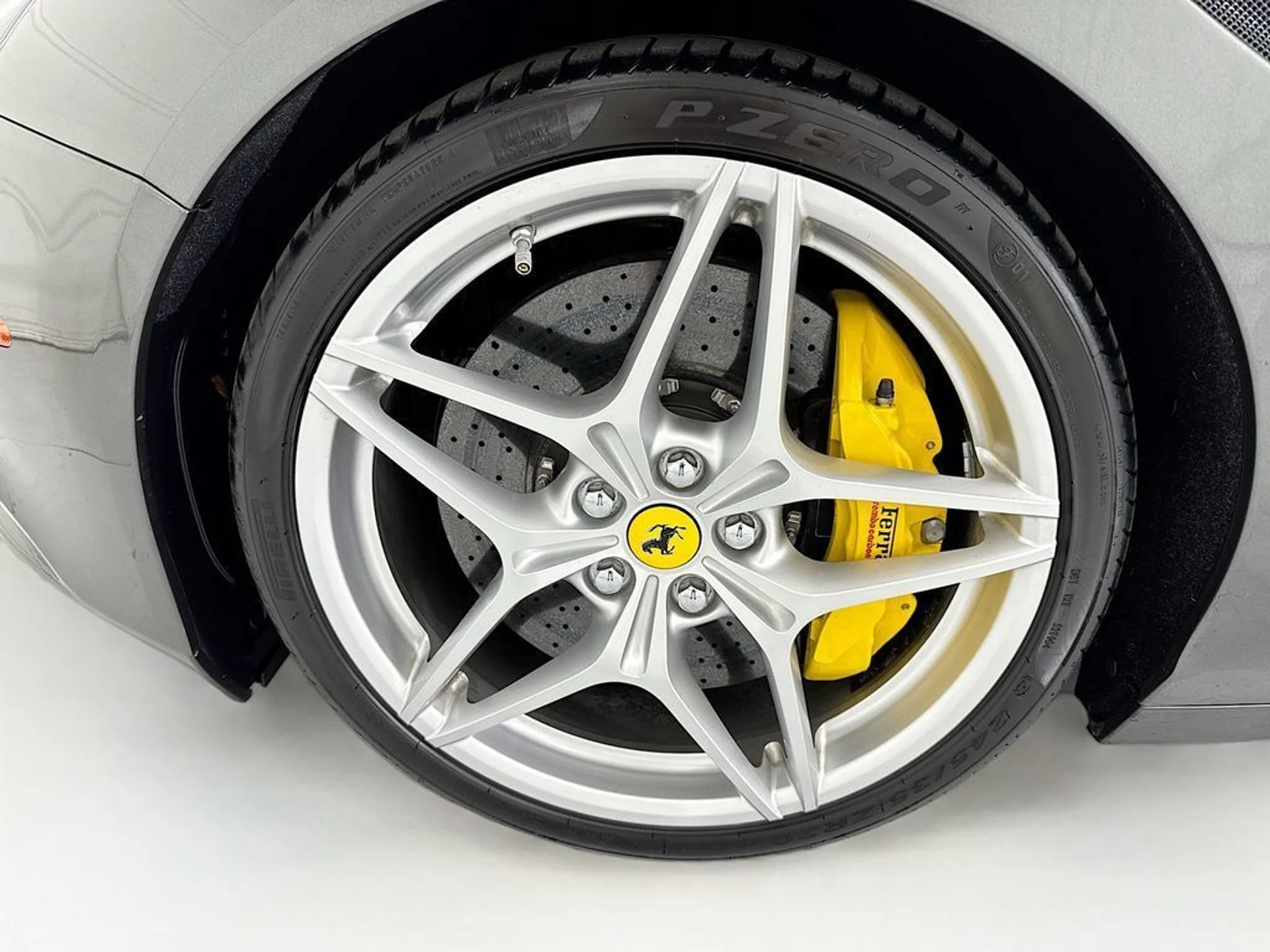 mph034_3151407312_used_2015_ferrari_california_t2drconvertible_8119_23024699_35_1024_4706f5f2b7