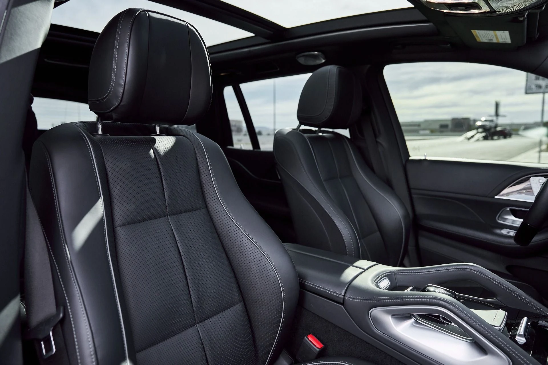 mph034_3157214212_Used_2021_Mercedes_Benz_GLS_Maybach_GLS_600_1768358366_3de751aac9