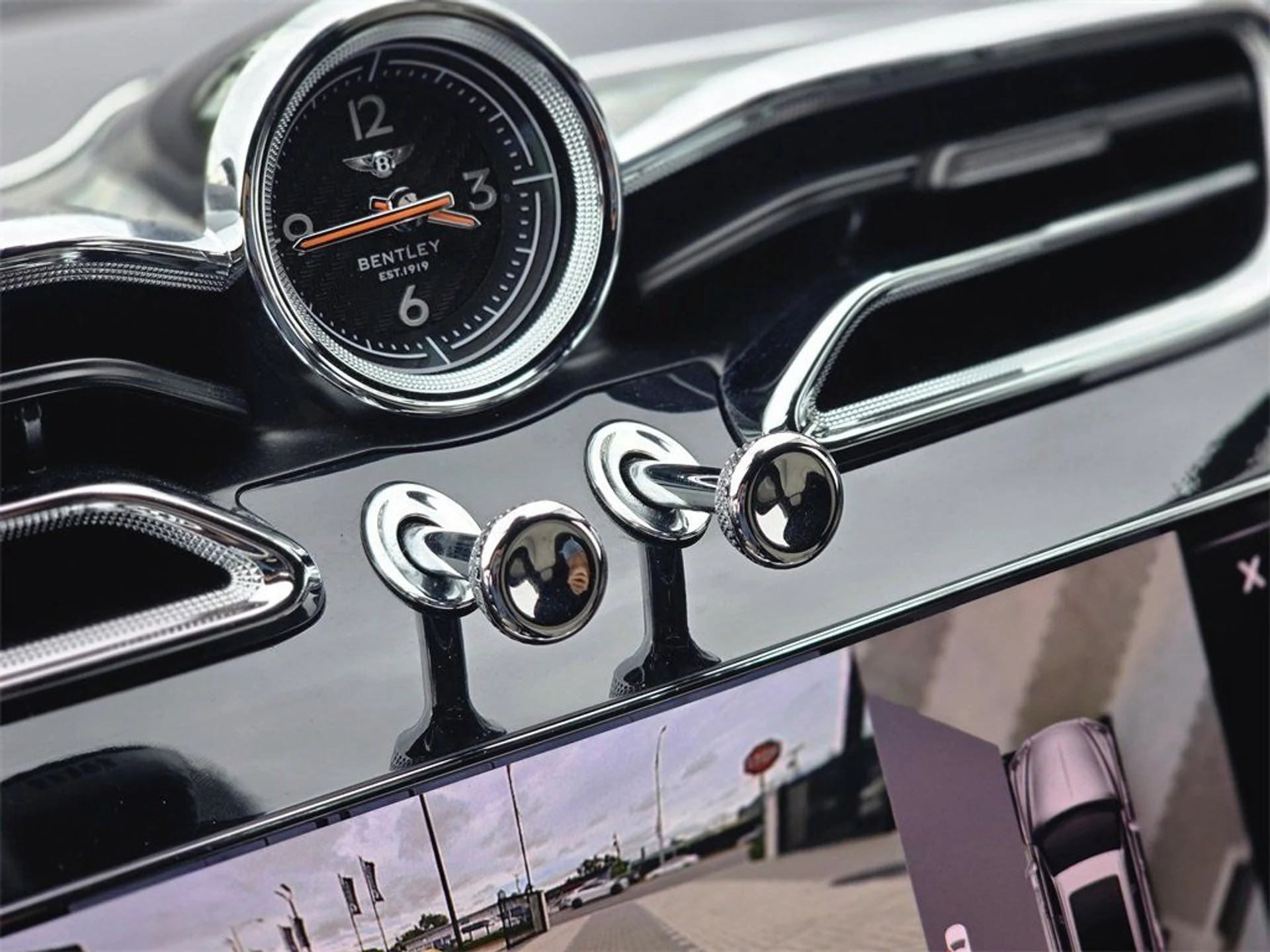 mph034_3159236321_ee0ce39ece7a022a8e62c20cd1699570_61f2669a67