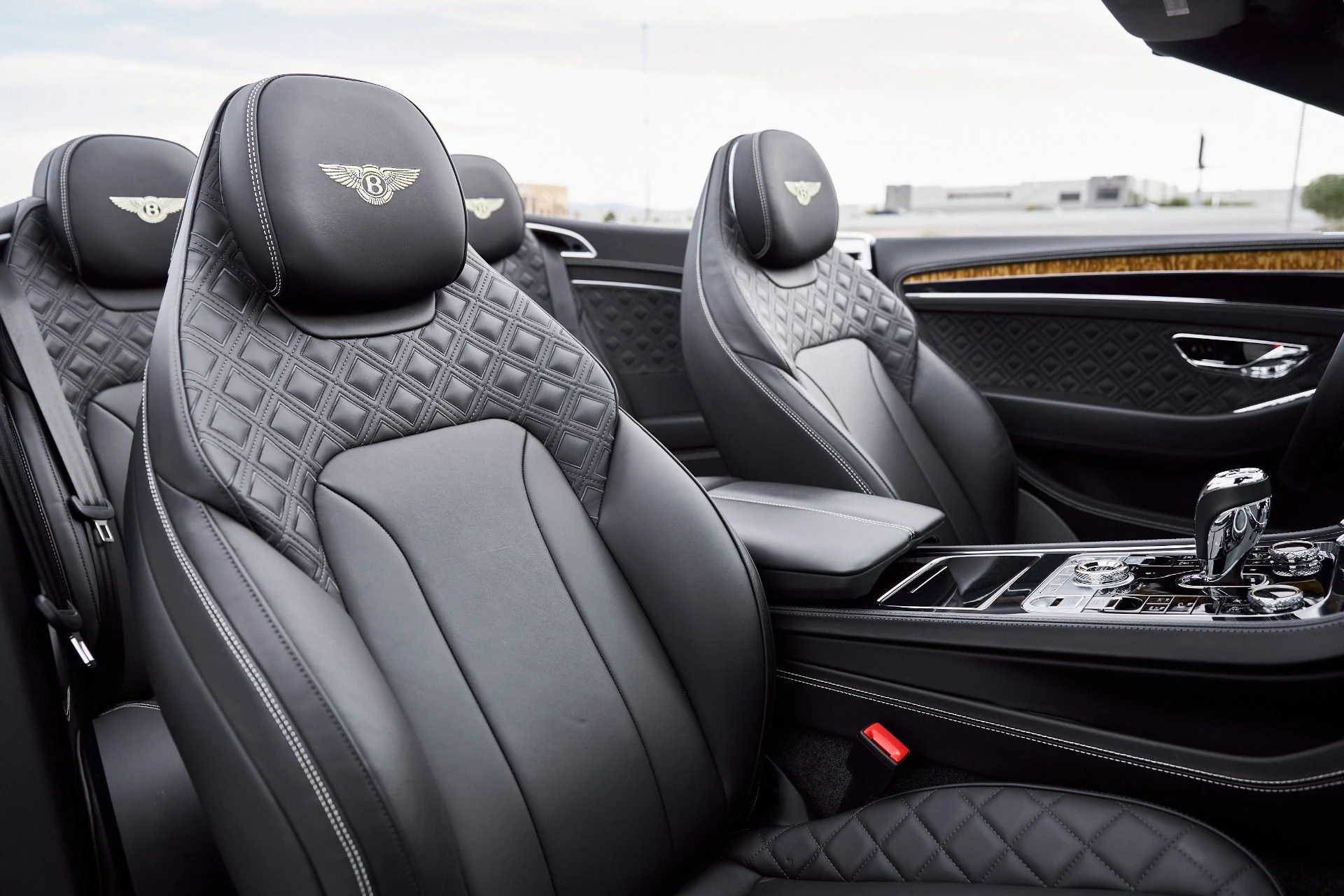 mph034_3160226656_Used_2022_Bentley_Continental_GT_V8_1766800382_a916f6b83d