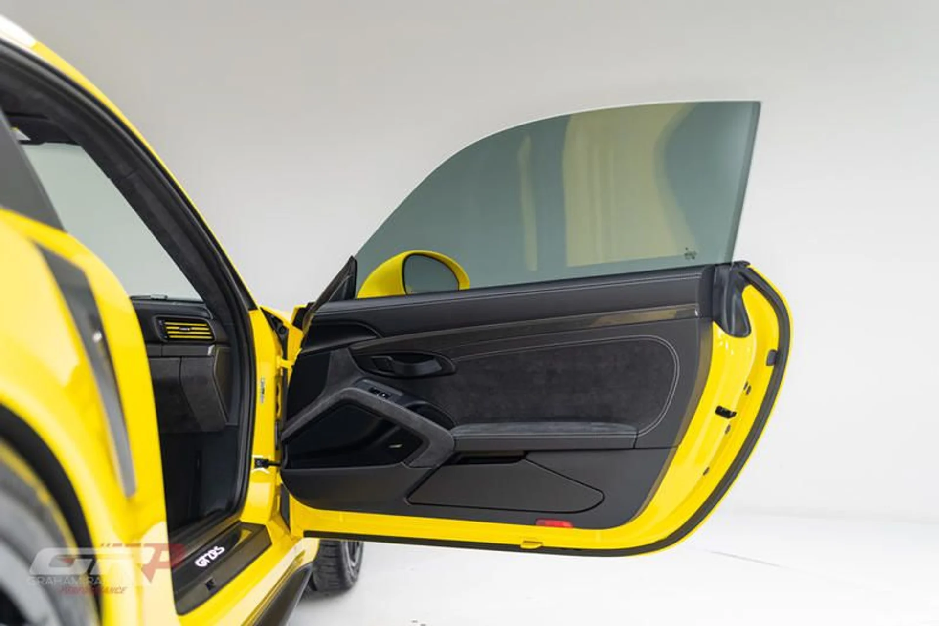 mph034_3168733470_1_C9112_CC_2830_4_E99_850_D_1_EB_7_F2_BD_75_C1_3373c1d8b4