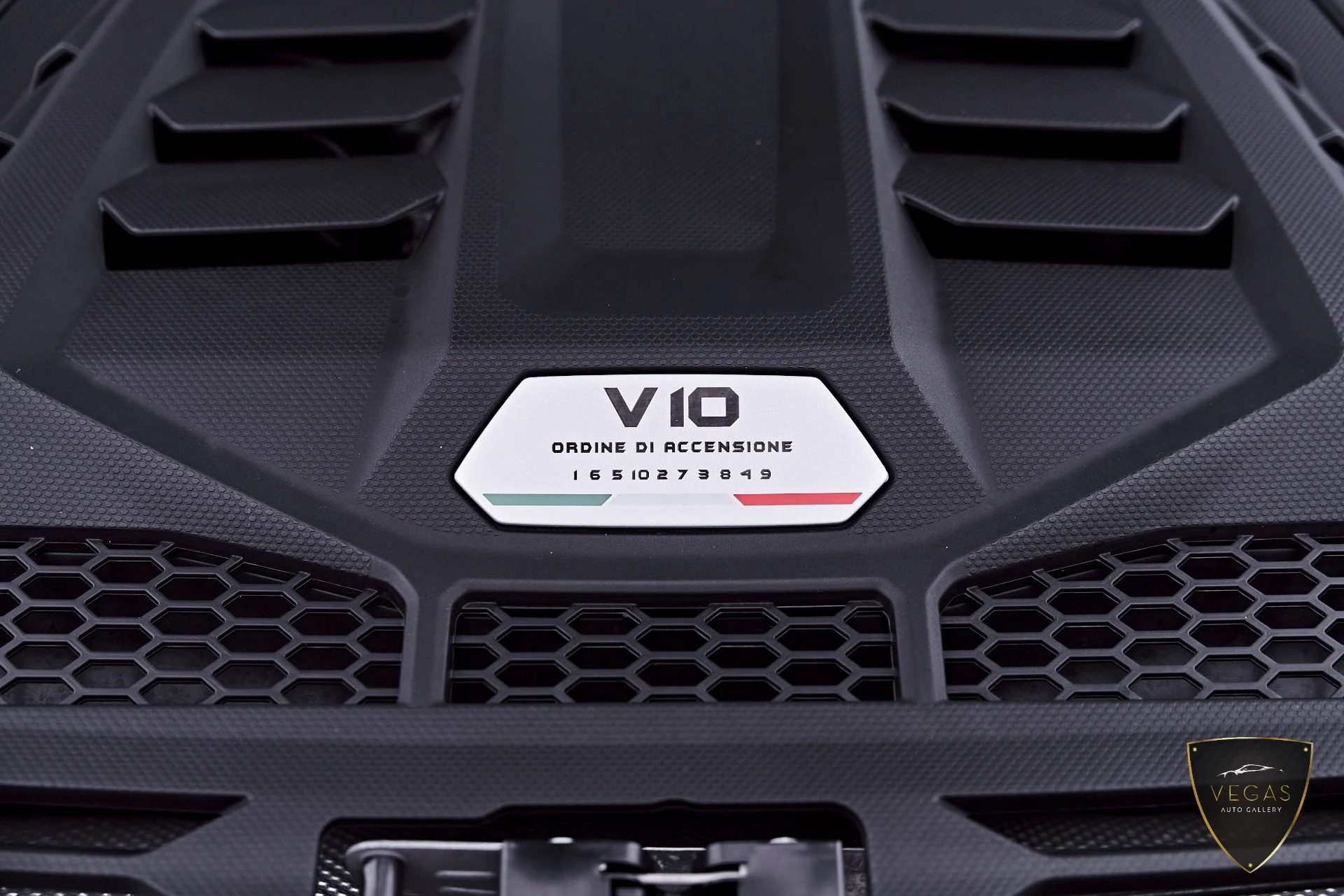 mph034_3169235388_Used_2022_Lamborghini_Huracan_EVO_Base_1782344291_259634d672