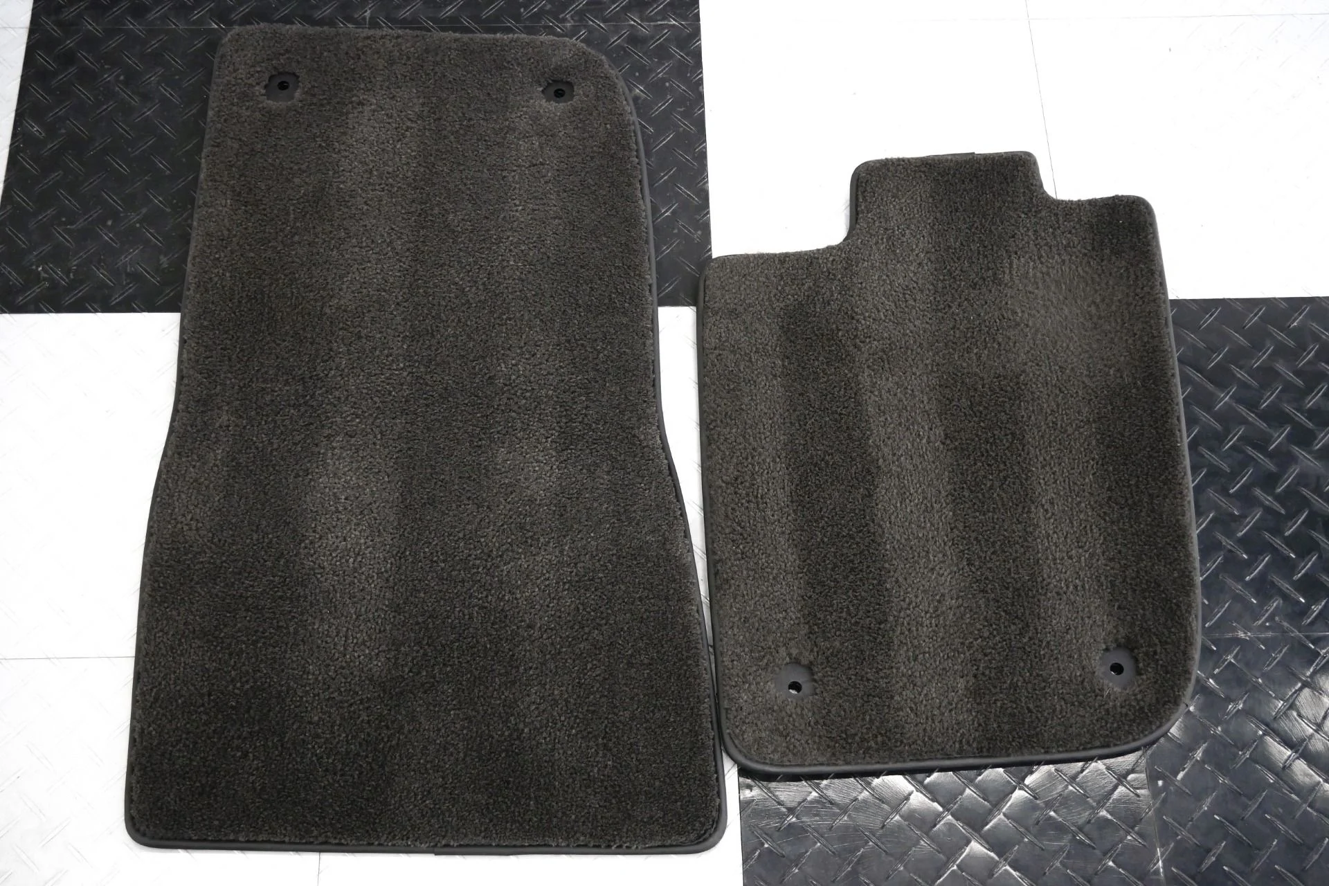 mph034_3170977586_Used_2020_Bentley_Continental_GTC_V8_Blackline_Specification_Front_Seat_Comfort_Specification_1768247283_4ec35097b5