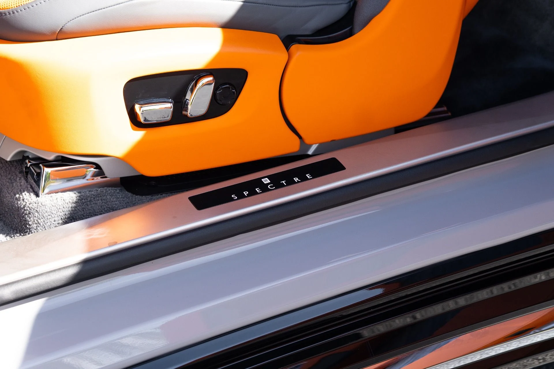 mph034_3181793939_Used_2024_Rolls_Royce_Spectre_1772250917_d298db0d1b