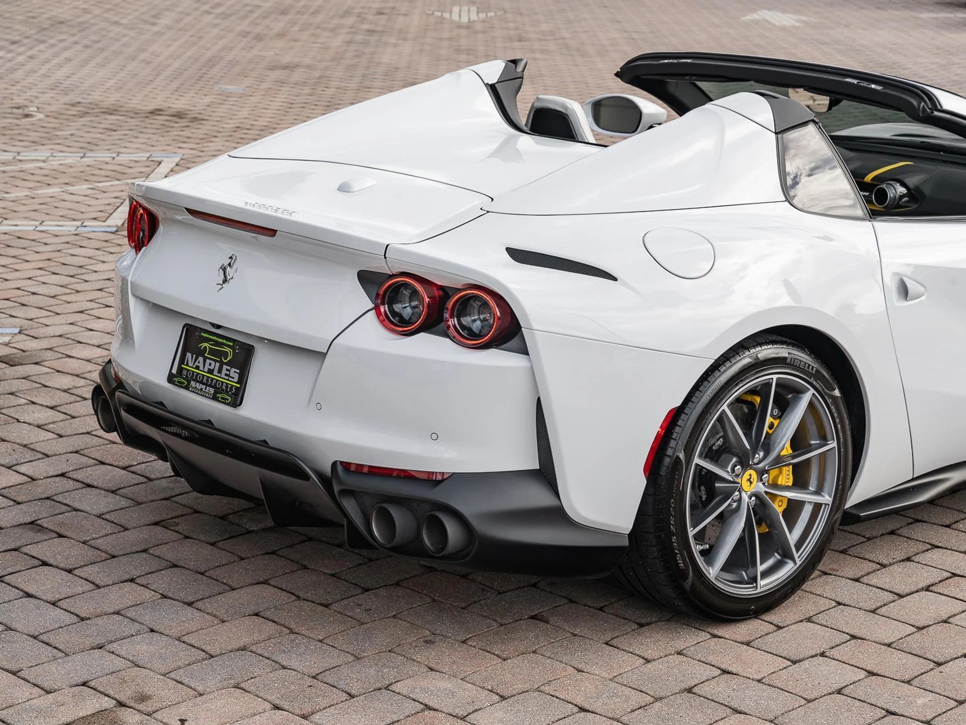 mph034_3200981017_Used_2021_Ferrari_812_GTS_1779998621_5b3229f3a5