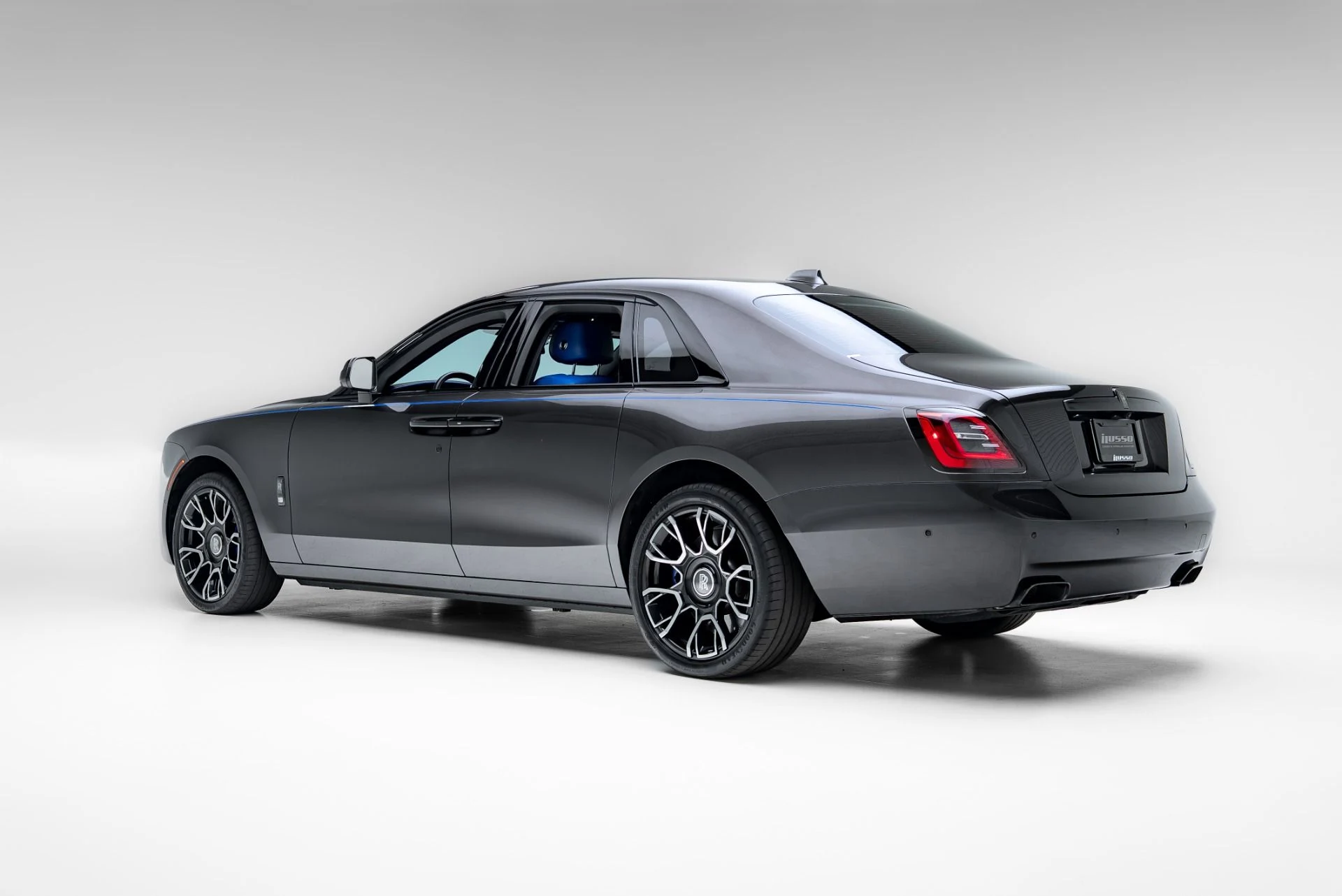 mph034_3212577470_Used_2023_Rolls_Royce_Black_Badge_Ghost_1776470002_c1df572427