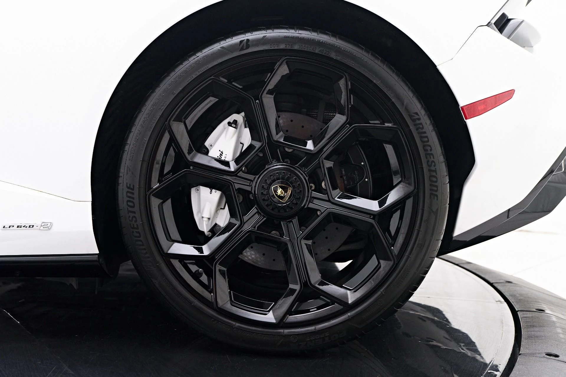 mph034_3224704137_Used_2023_Lamborghini_Huracan_Tecnica_Base_1750384074_5456a34eb5